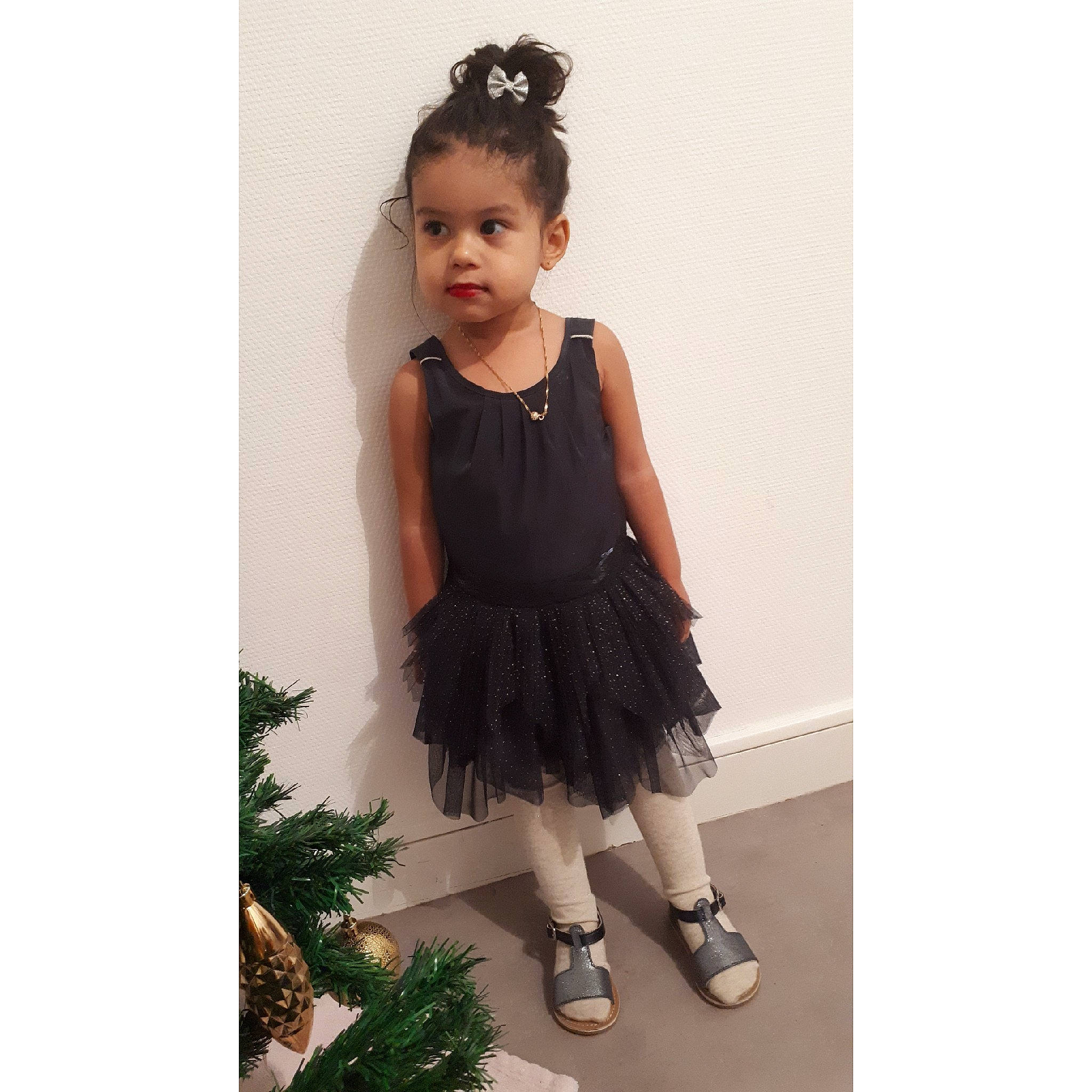 Jade a rejoint le concours — aidez-le/la à gagner de superbes lots ! ballet_tutu, cocktail_dress, costume, dance_dress, design, dress, girl, pattern, person, shoe, shoulder