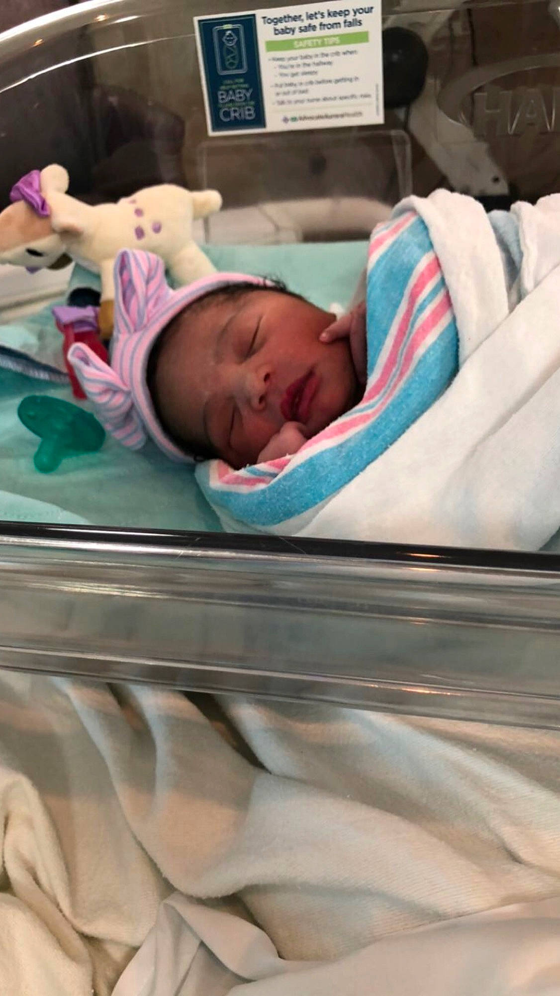 Ayvah joined the competition — help win amazing prizes! baby, baby_products, baby_safety, baby_sleeping, baby_toddler_clothing, bedding, bedtime, child, childbirth, comfort, head, hospital, infant_bed, linens, nap, person, room, skin, sleep, textile