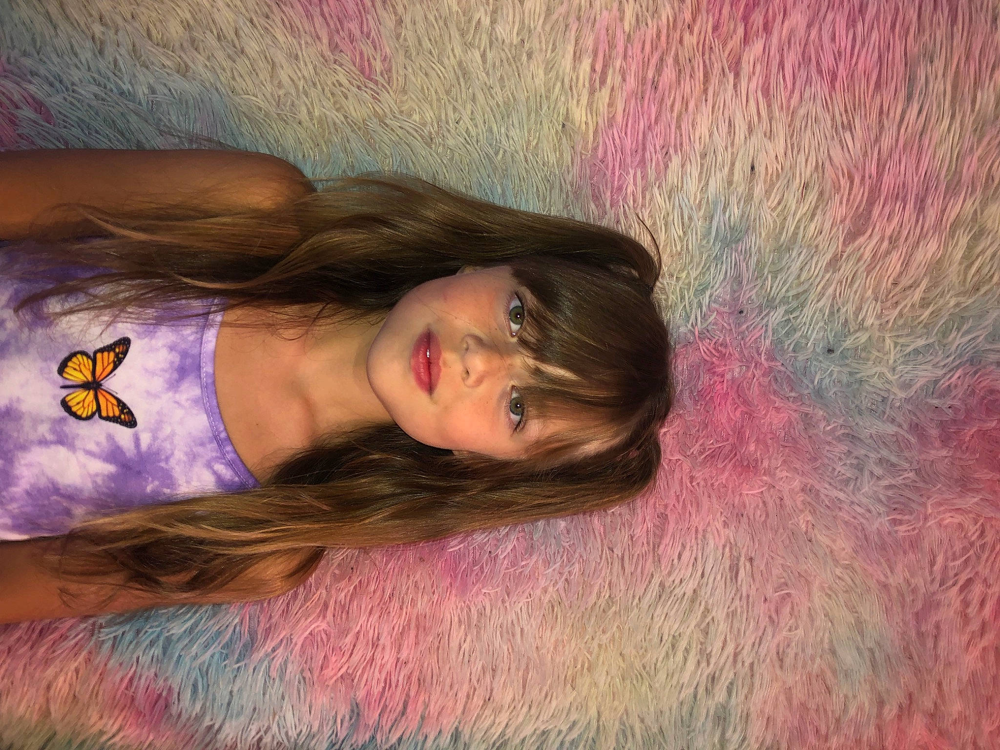 Amy a rejoint le concours — aidez-le/la à gagner de superbes lots ! art, black_hair, blond, cg_artwork, dress, eye, eyebrow, eyelash, fawn, flash_photography, hand, happy, human_body, iris, joy, long_hair, magenta, neck, person, pink