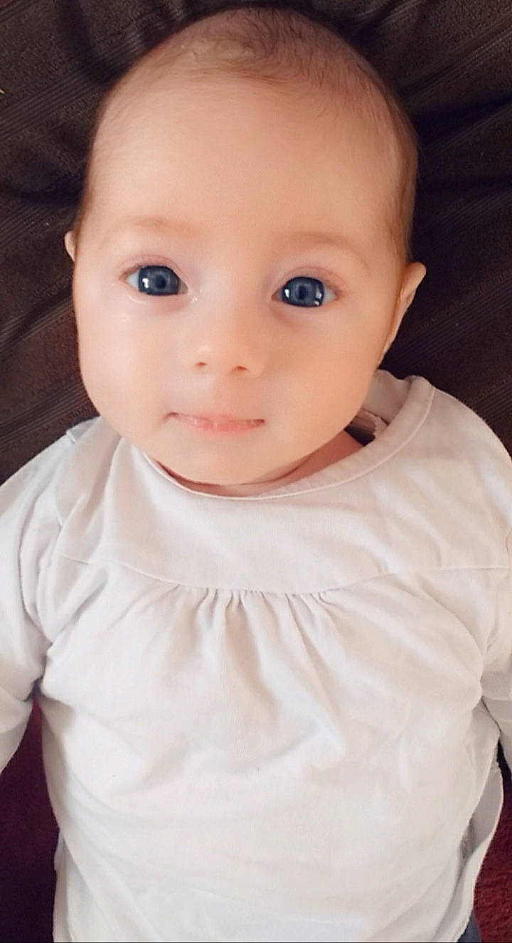 Maëlys participe au concours pour gagner de l'argent avec cette photo : baby, beauty, cheek, child, chin, ear, eye, eyebrow, face, facial_expression, forehead, head, iris, lip, mouth, neck, nose, person, skin, smile