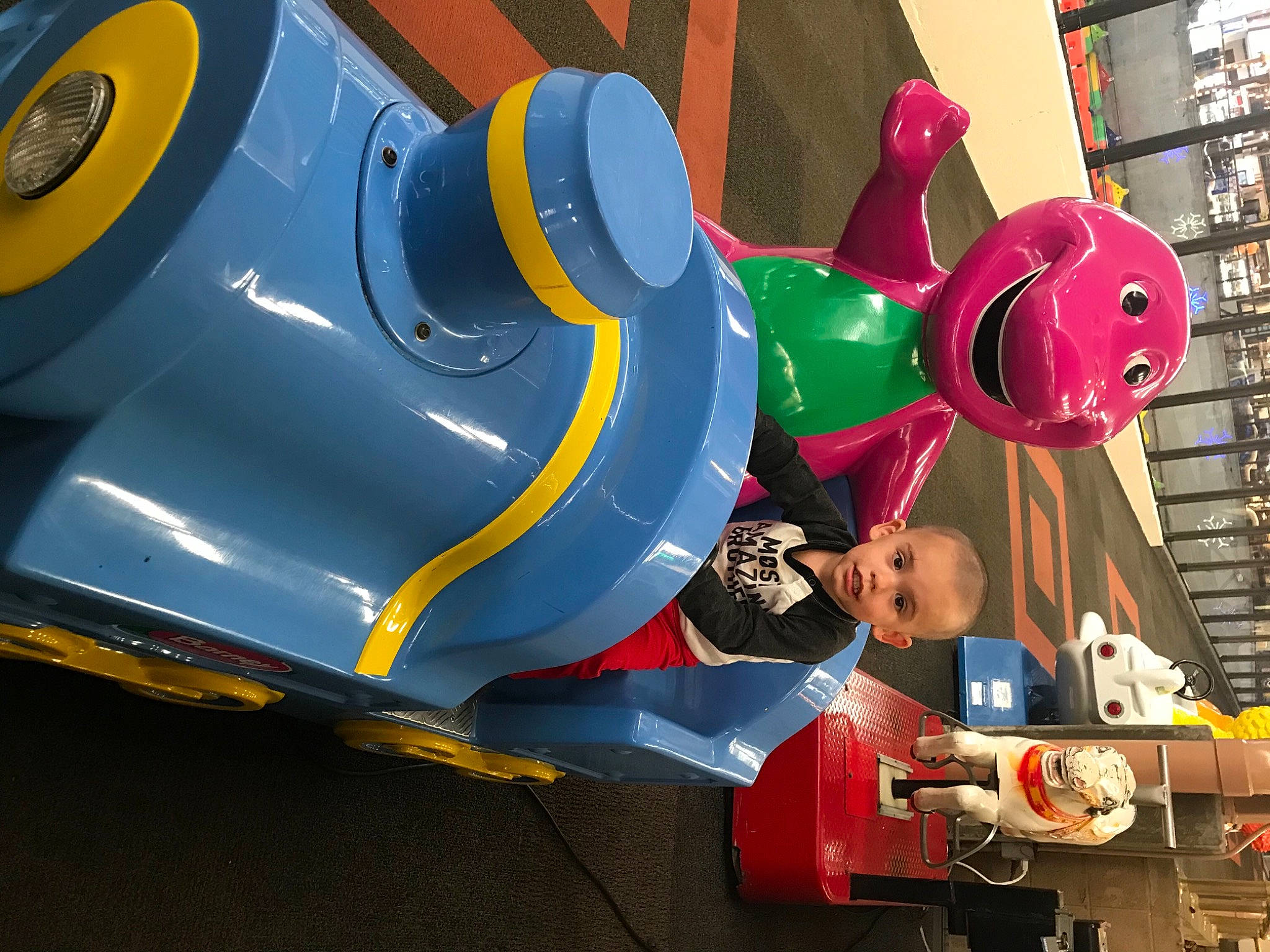 Emiliano is registered to the contest to win money with this photo: automotive_design, automotive_exterior, automotive_tire, automotive_wheel_system, bumper, car, carmine, city, electric_blue, event, fun, leisure, motor_vehicle, party_supply, person, product, recreation, toy, vehicle, vehicle_door