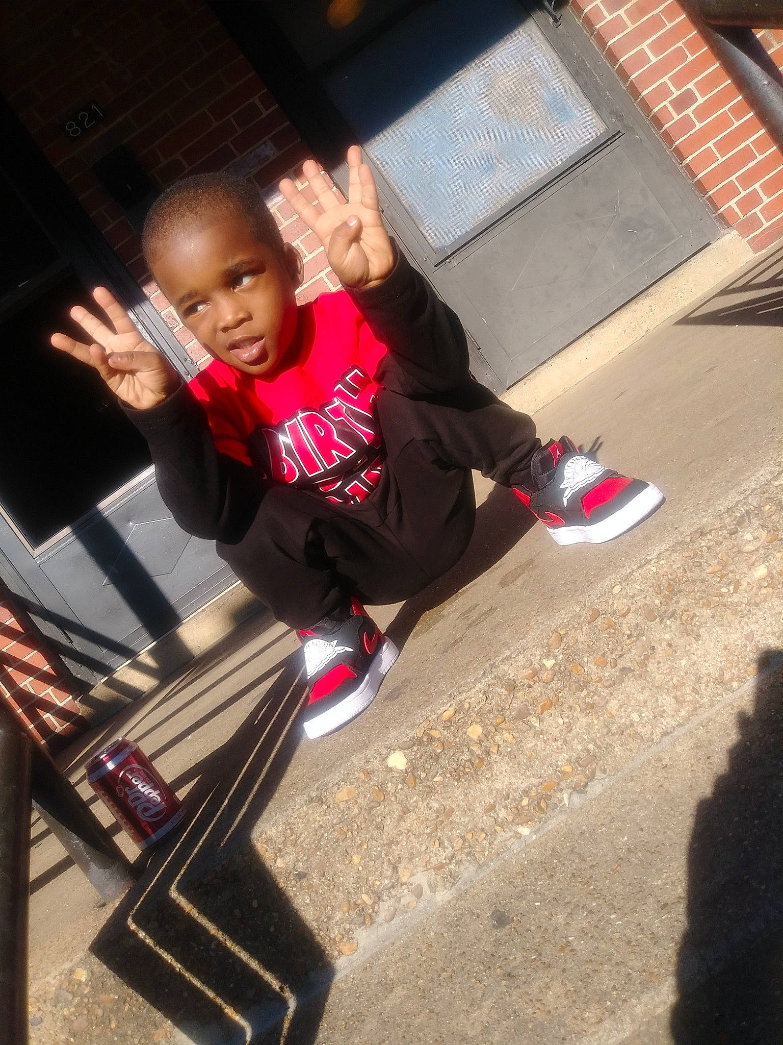 Kamarriun is registered to the contest to win money with this photo: child, person, smile, toddler