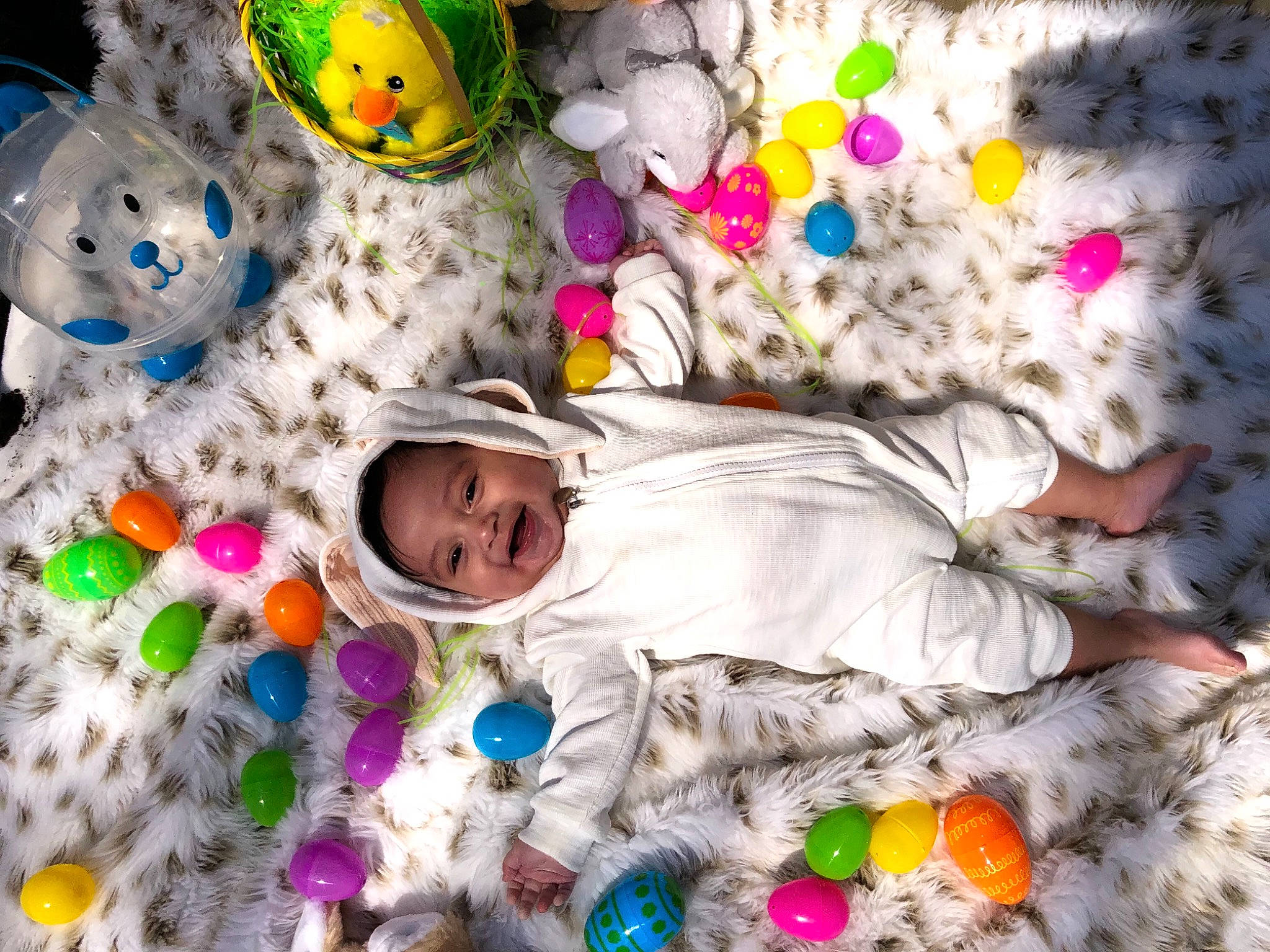 Zaydrian is registered to the contest to win money with this photo: art, baby, baby_toddler_clothing, baby_toys, child, circle, event, facial_expression, fun, fur, happy, joy, linens, pattern, person, play, smile, snapshot, toddler, toy
