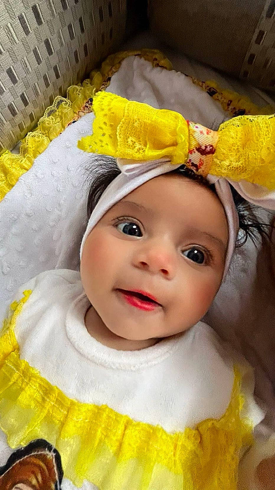 Calyana participe au concours pour gagner de l'argent avec cette photo : baby, baby_toddler_clothing, bridal_accessory, child, costume, costume_hat, event, fashion_accessory, fun, hair_accessory, happy, headband, headgear, headpiece, headwear, party_supply, person, smile, toddler, tradition