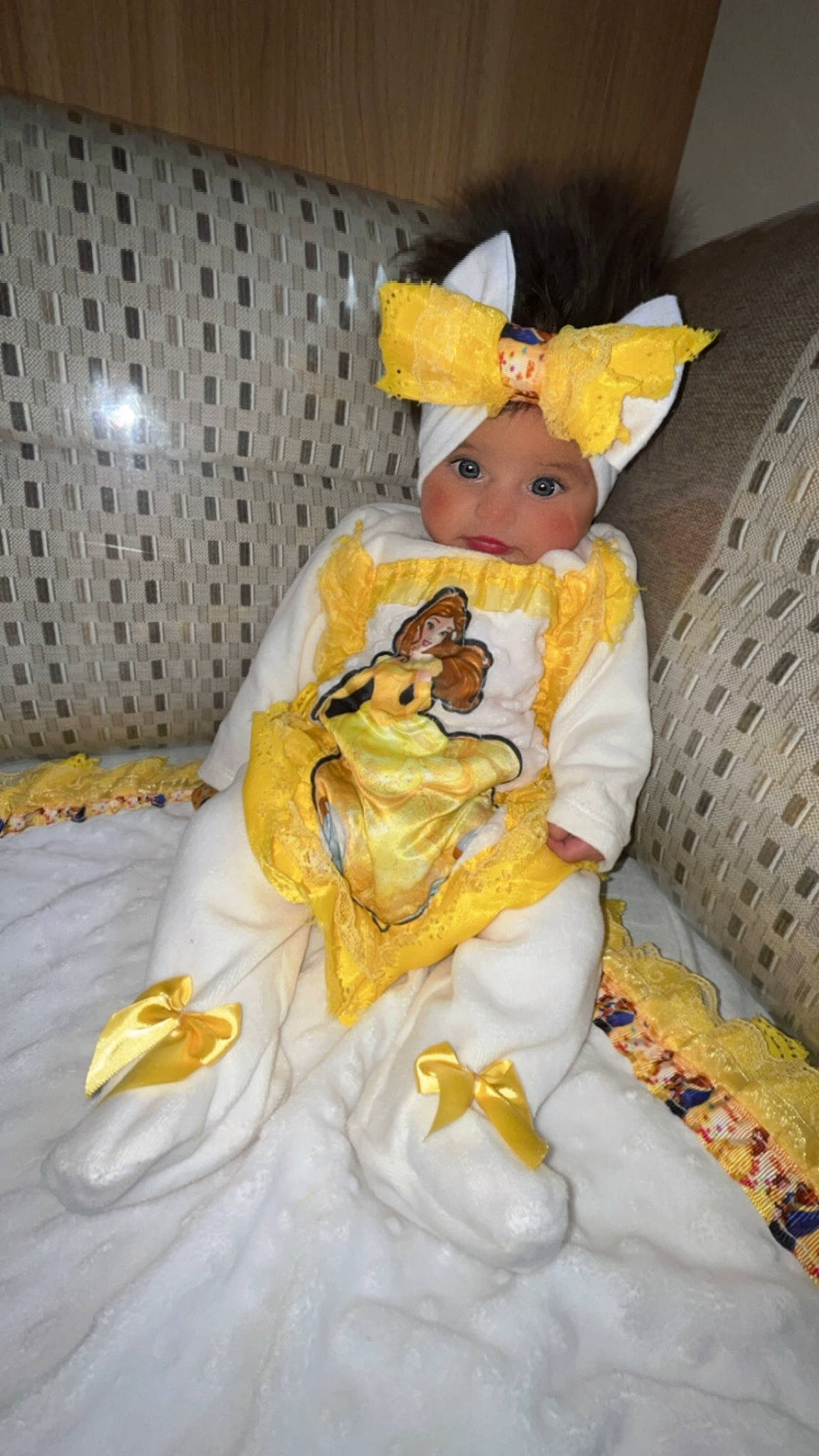 Calyana participe au concours pour gagner de l'argent avec cette photo : baby, baby_products, baby_toddler_clothing, bed_sheet, bedding, child, comfort, couch, doll, fur, hat, headwear, lap, linens, person, plush, room, sitting, sleep, stuffed_toy