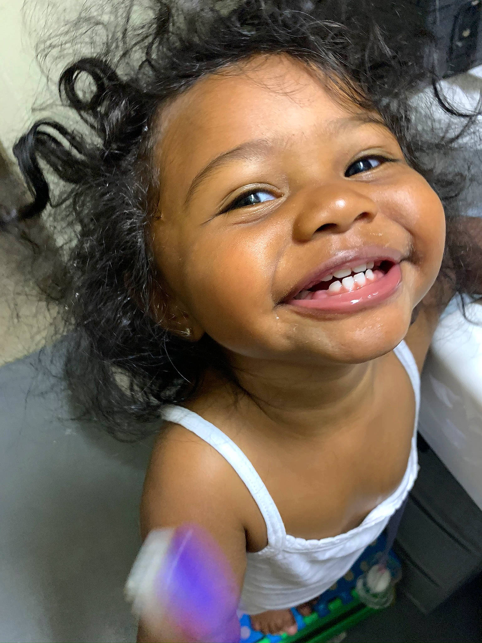 Annalysse is registered to the contest to win money with this photo: cheek, chin, ear, eye, eyebrow, eyelash, flash_photography, forehead, gesture, happy, iris, jaw, joy, lip, mouth, neck, nose, organ, person, skin