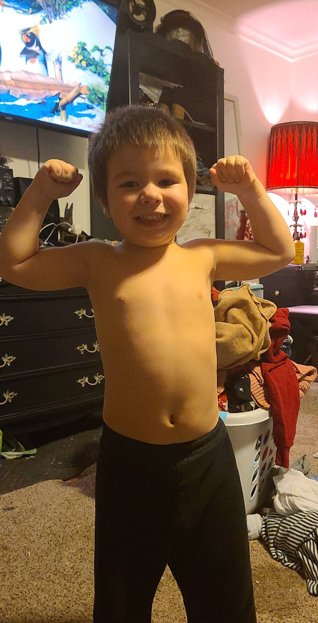 Vinni joined the competition — help win amazing prizes! abdomen, barechested, chest, curtain, elbow, finger, fun, gesture, happy, joint, joy, lamp, luggage_and_bags, muscle, neck, person, shoulder, smile, television, thumb