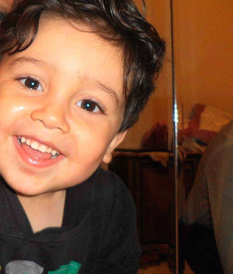 Badis participe au concours pour gagner de l'argent avec cette photo : boy, cheek, child, chin, ear, emotion, eye, eyebrow, face, facial_expression, forehead, girl, hair, hairstyle, head, human_hair_color, joy, nose, person, skin