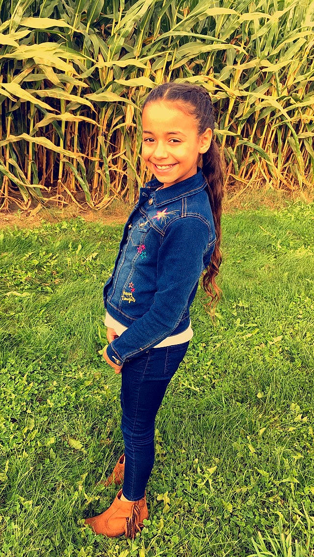 Alayiah is registered to the contest to win money with this photo: beauty, blue, child, child_model, denim, grass, grass_family, green, hairstyle, jeans, joy, leaf, long_hair, outerwear, people_in_nature, person, smile, standing, textile, toddler