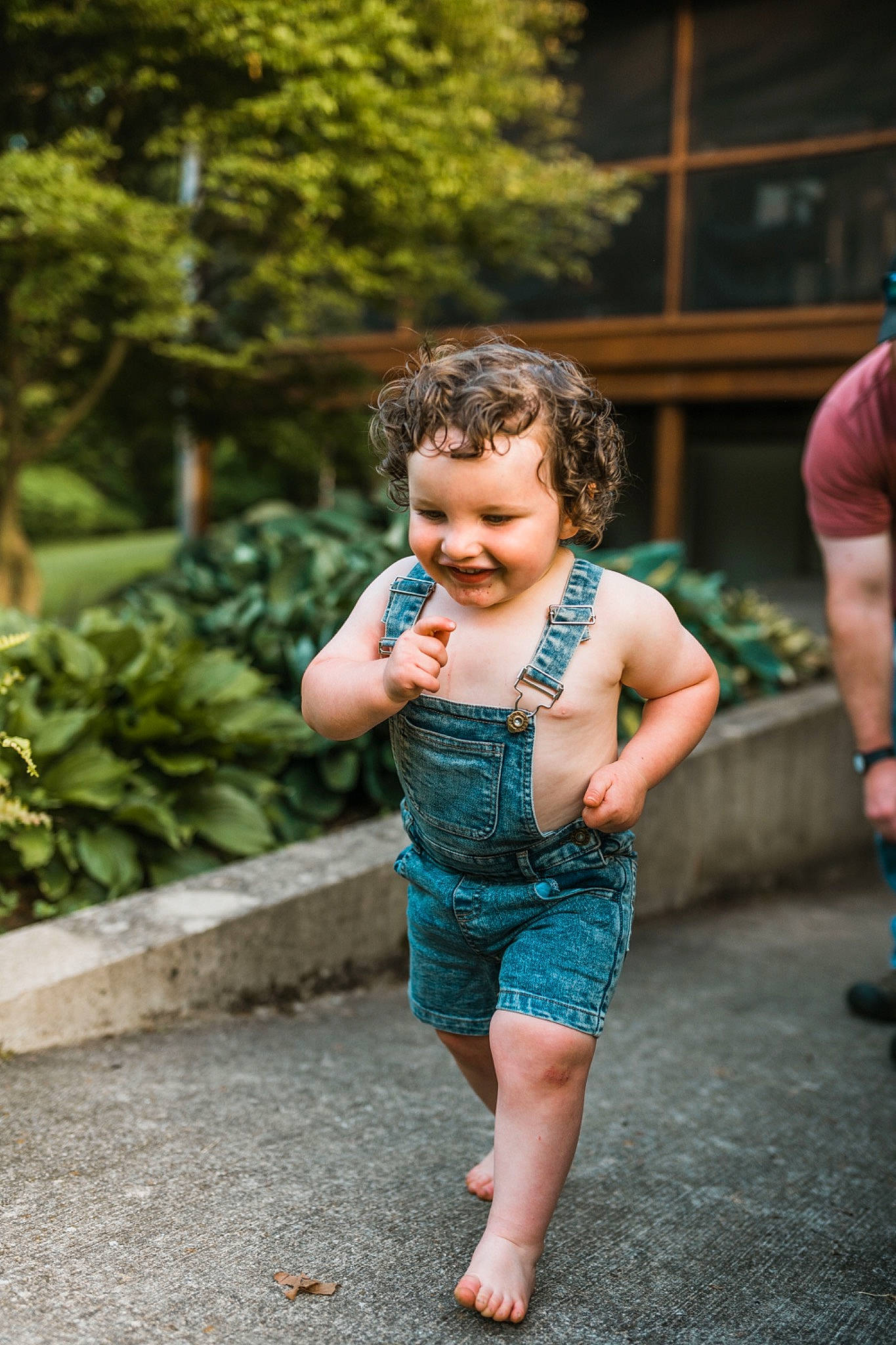 Wyatt joined the competition — help win amazing prizes! baby, barefoot, child, denim, event, fun, grass, happy, human_leg, joy, leisure, people_in_nature, person, plant, recreation, shorts, smile, street_fashion, t_shirt, toddler