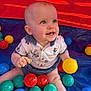 Loan a rejoint le concours — aidez-le/la à gagner de superbes lots ! baby, balloon, bodypart, clothing, face, finger, hand, head, indoors, inflatable, outdoorplayarea, outdoors, person, photography, playarea, portrait, sitting, sphere, t_shirt, toy