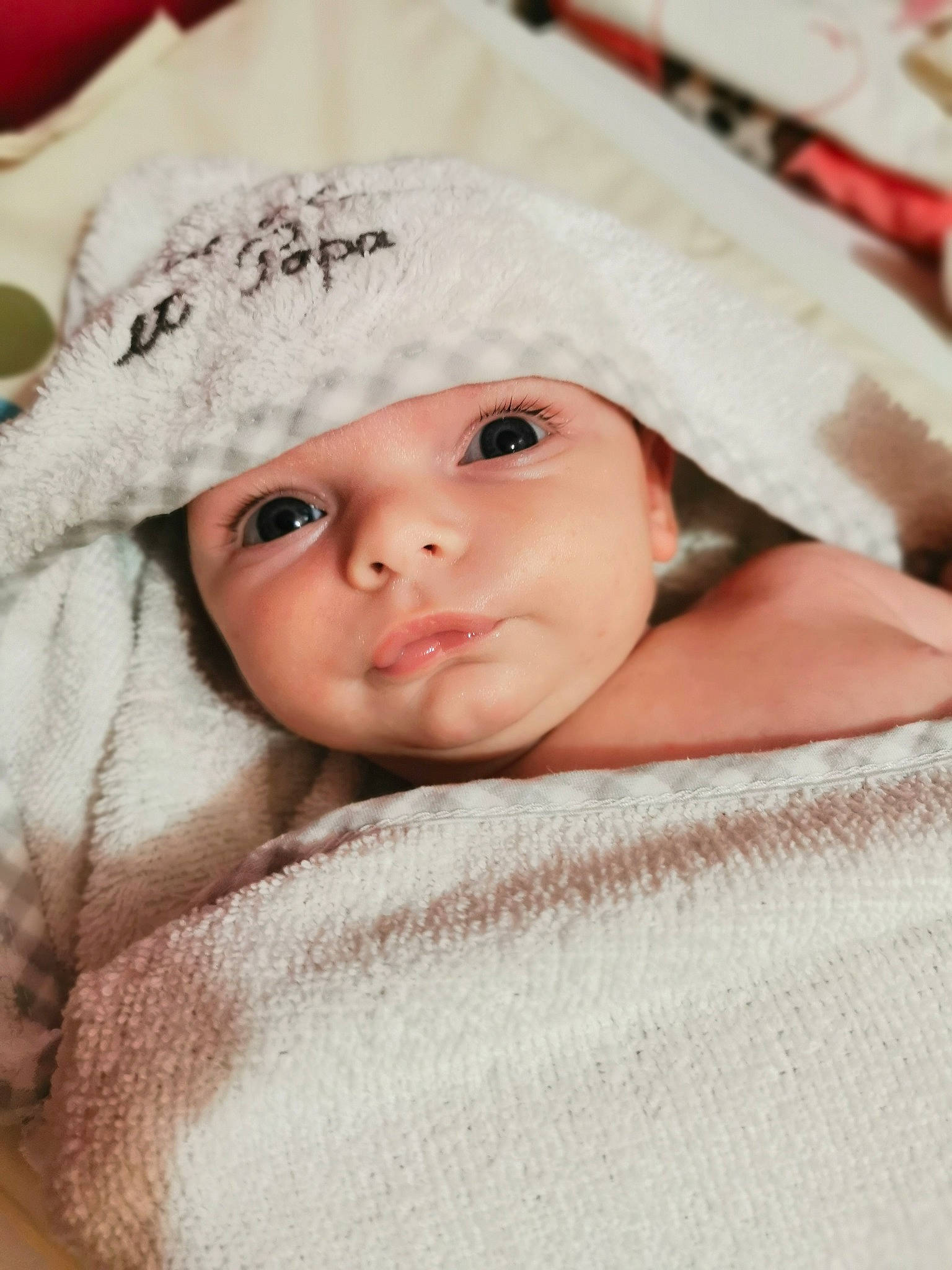 Lilly participe au concours pour gagner de l'argent avec cette photo : baby, beauty, cheek, child, eye, hat, headgear, headwear, linens, lip, person, skin, smile, textile, toddler