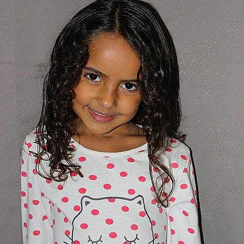 Clia participe au concours pour gagner de l'argent avec cette photo :