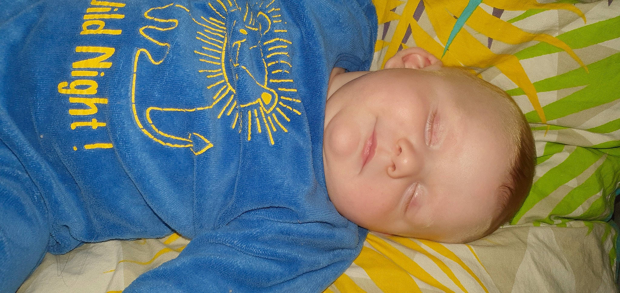 Tenessee a rejoint le concours — aidez-le/la à gagner de superbes lots ! arm, azure, baby, baby_sleeping, baby_toddler_clothing, cheek, child, comfort, elbow, electric_blue, facial_expression, finger, gesture, iris, linens, nose, person, skin, sleeve, textile