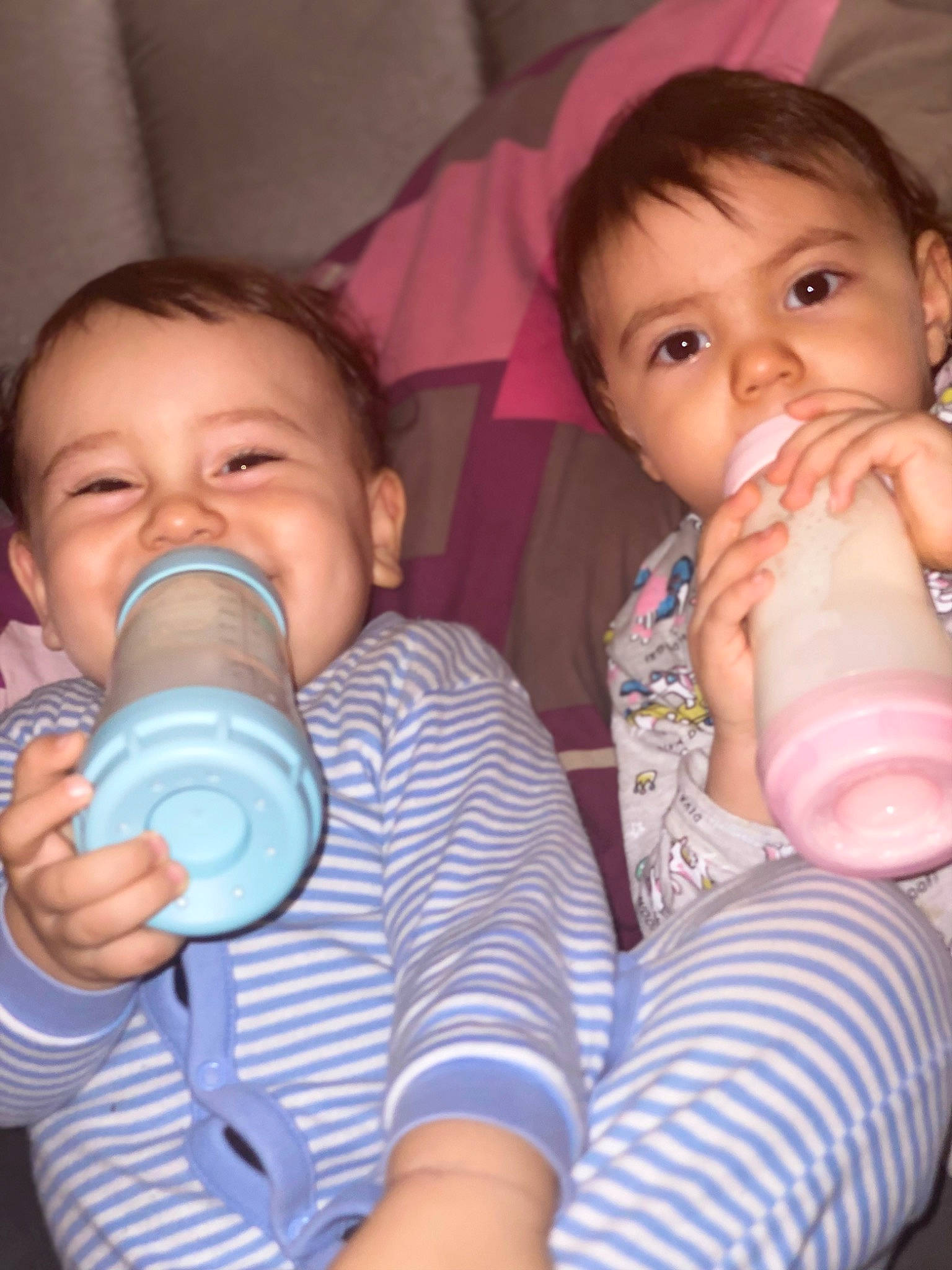 Asmin participe au concours pour gagner de l'argent avec cette photo : arm, baby_toddler_clothing, cheek, chin, comfort, drinkware, ear, eye, face, facial_expression, finger, hand, head, human_body, lip, mouth, nose, organ, person, product