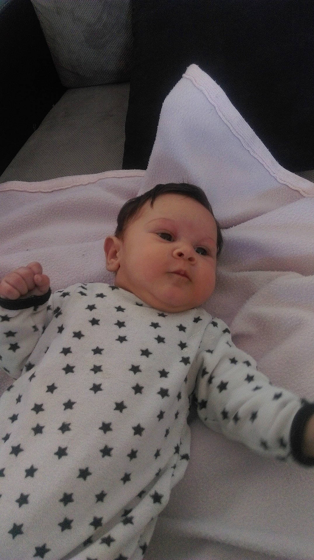 Zoëlia a rejoint le concours — aidez-le/la à gagner de superbes lots ! baby_products, bed, bedtime, cheek, child, day, girl, head, infant, infant_bed, person, product, skin, sleep, textile, toddler