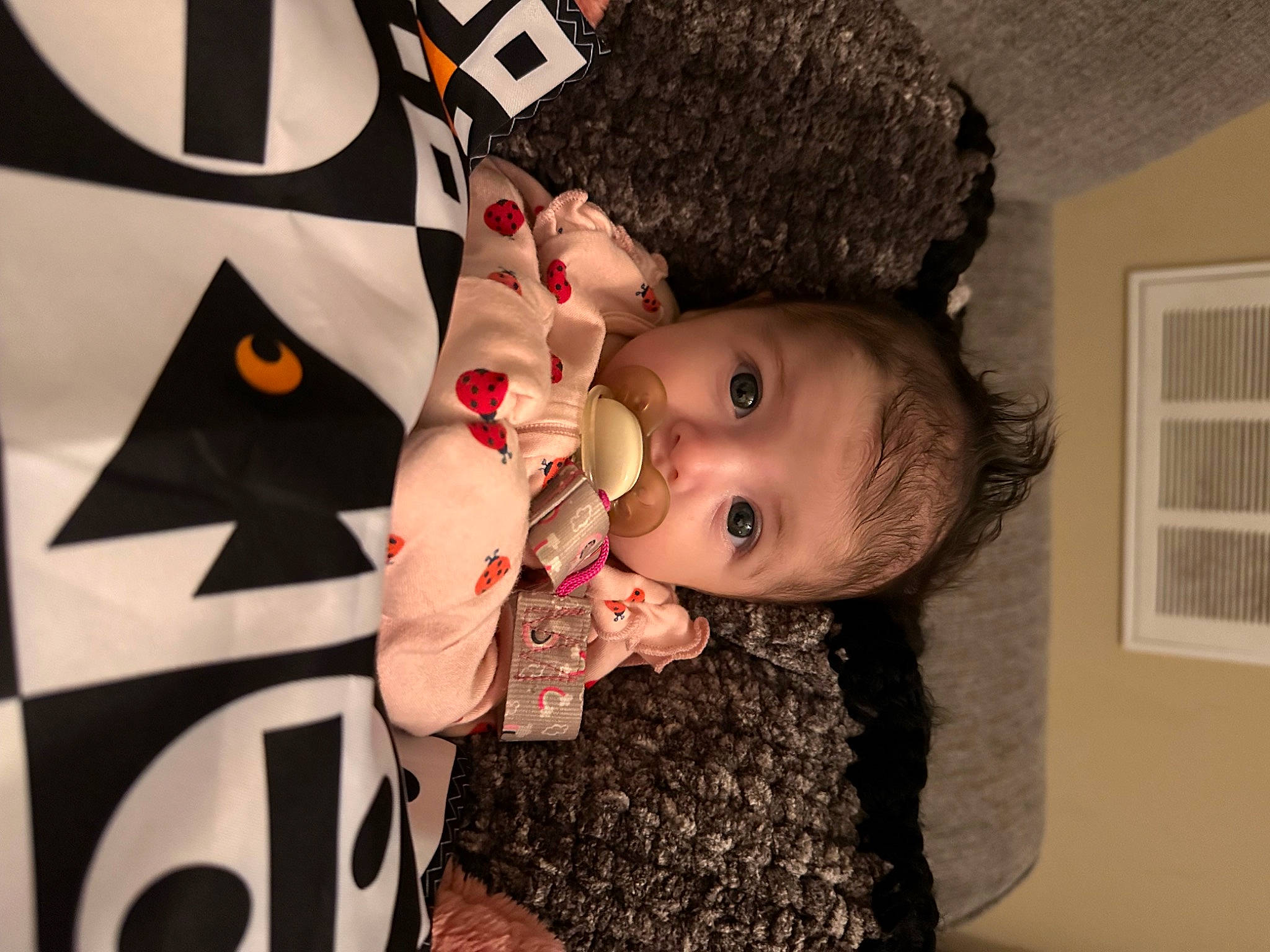 Valencia is registered to the contest to win money with this photo: baby, baby_toddler_clothing, cap, cheek, child, event, eyebrow, eyelash, fashion_accessory, fun, fur, happy, hat, lip, nose, pattern, person, picture_frame, toddler, window