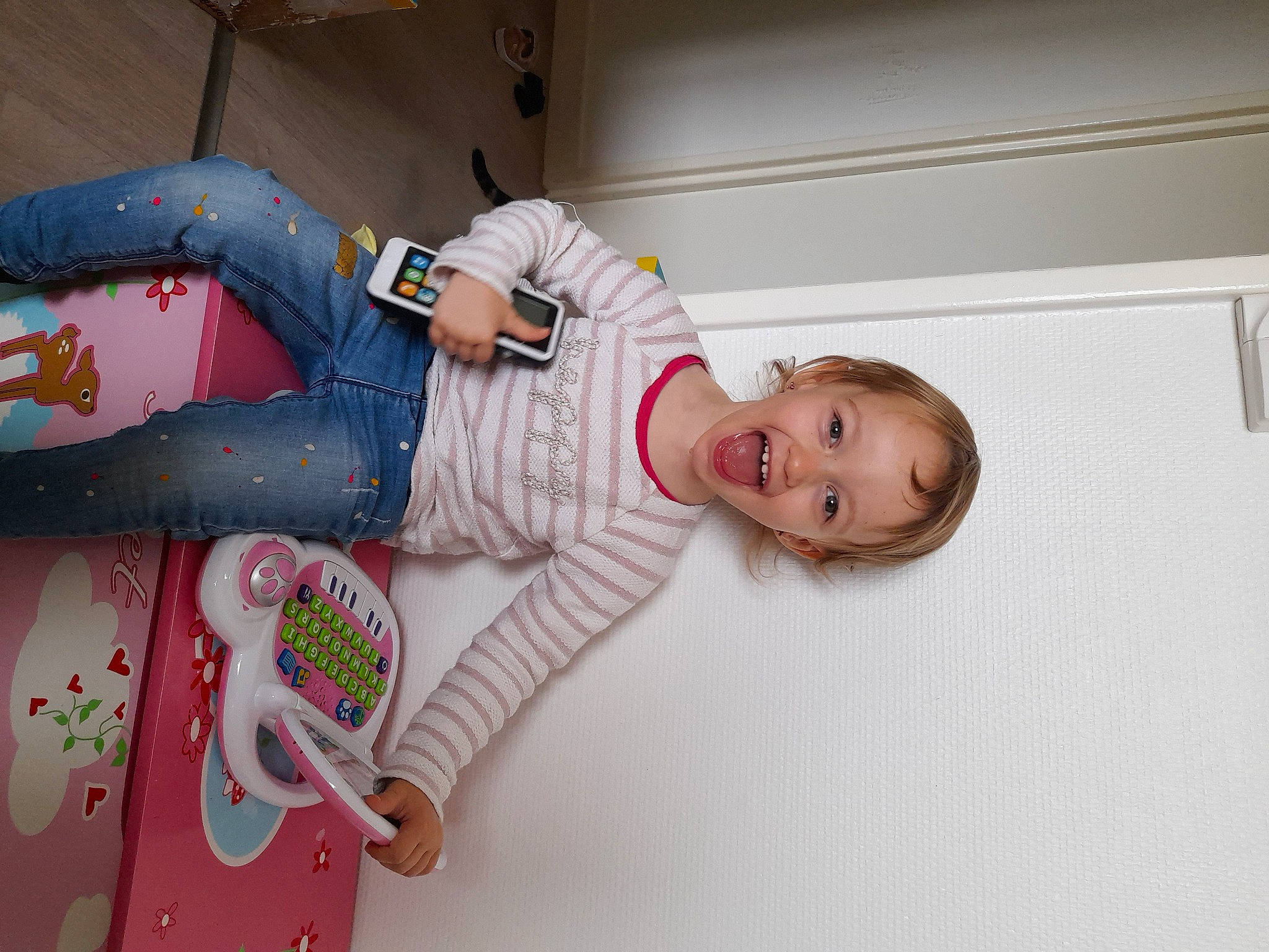 Lydia a rejoint le concours — aidez-le/la à gagner de superbes lots ! baby, bedtime, child, person, toddler