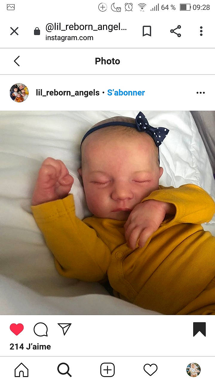 Alyson a rejoint le concours — aidez-le/la à gagner de superbes lots ! baby, baby_sleeping, bedtime, child, font, nose, person, photo_caption, photography, product, toddler, yellow
