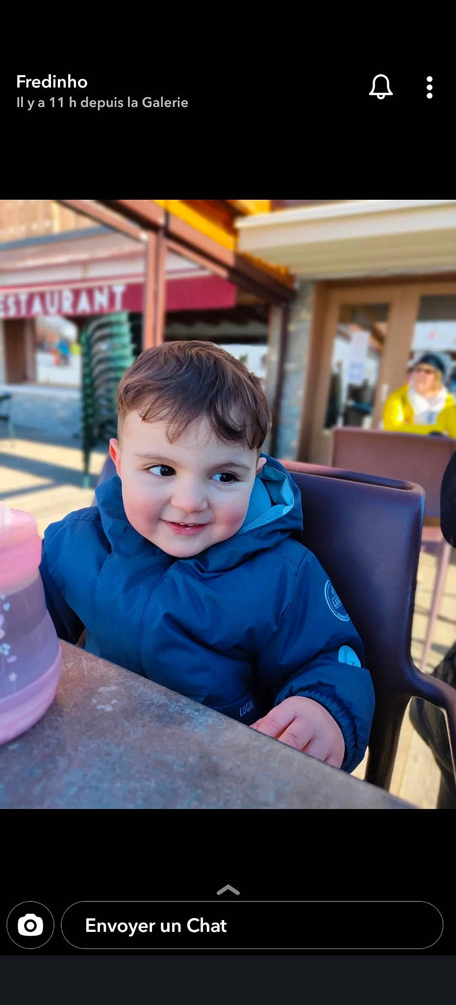 Liam participe au concours pour gagner de l'argent avec cette photo : baby, baby_toddler_clothing, blurred, chair, child, city, electric_blue, flash_photography, fun, happy, joy, leisure, person, plastic_bottle, portrait_photography, recreation, room, sitting, skin, smile