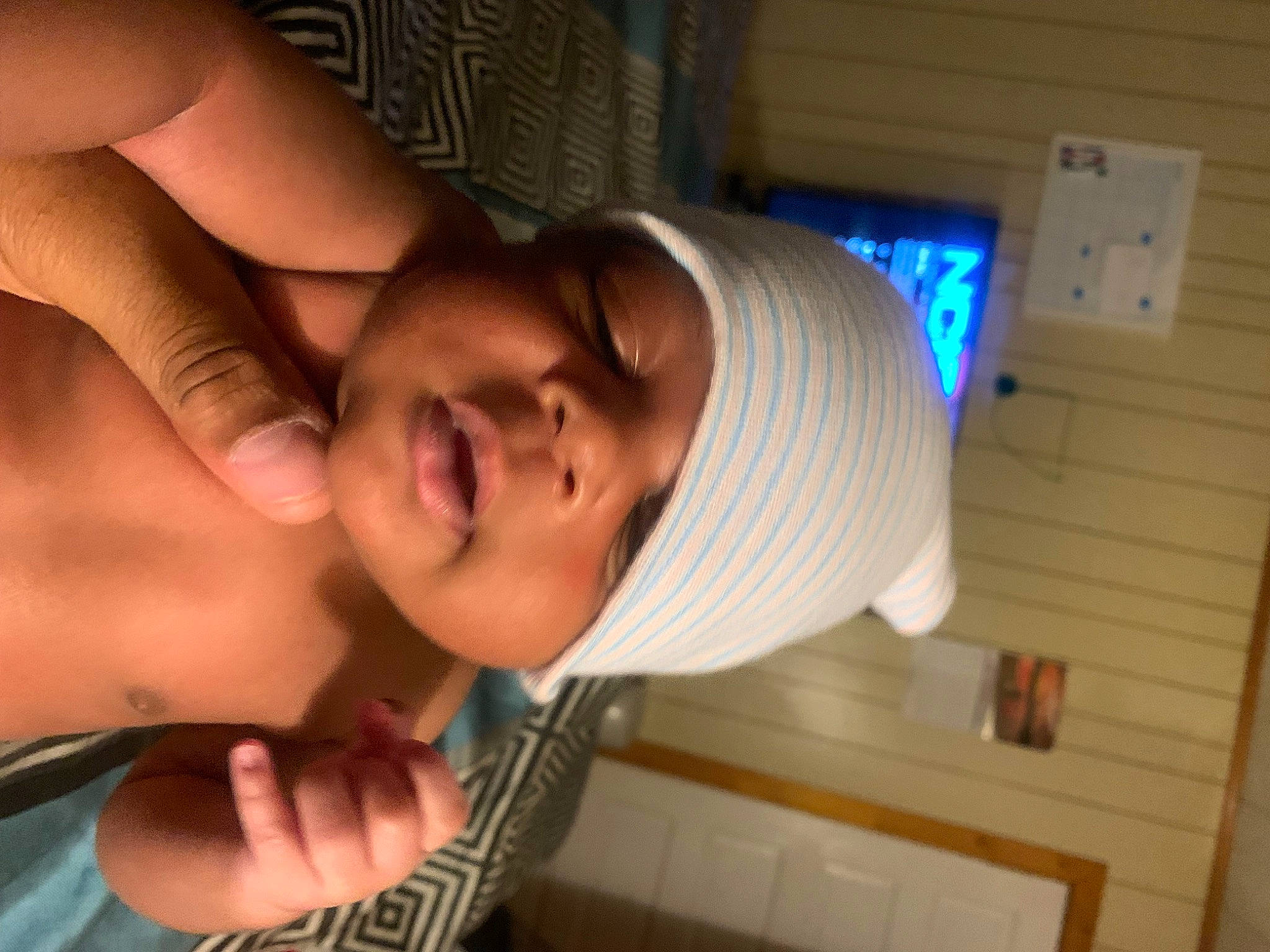 Steven is registered to the contest to win money with this photo: baby, cheek, chin, ear, elbow, eye, eyelash, finger, gesture, happy, head, headgear, headwear, human_body, jaw, lip, mouth, neck, nose, person