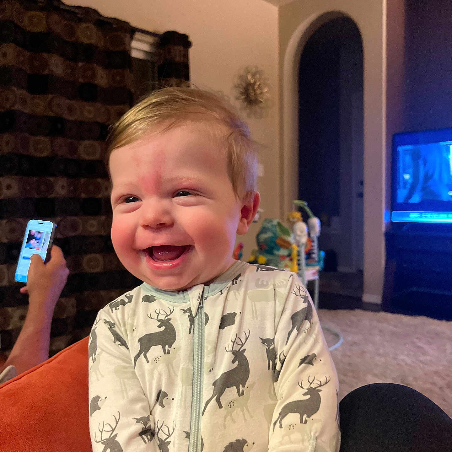 Kayson is registered to the contest to win money with this photo: architecture, baby, building, computerhardware, couch, electronics, face, furniture, happy, hardware, head, indoors, livingroom, monitor, person, photography, portrait, room, screen, tv