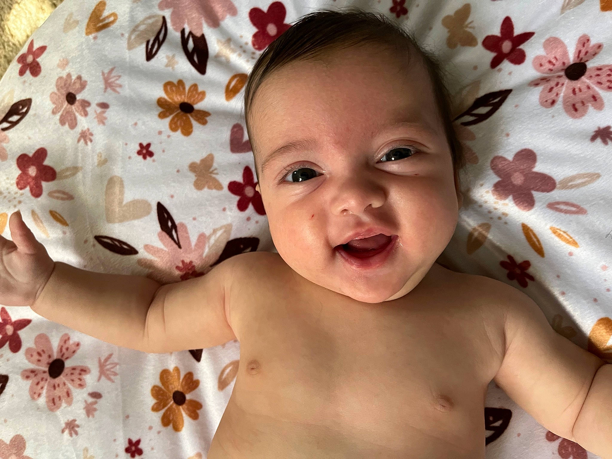 Juliet is registered to the contest to win money with this photo: arm, baby_toddler_clothing, cheek, chin, eye, eyebrow, eyelash, face, forehead, hand, happy, head, lip, mouth, neck, nose, person, skin, smile, textile