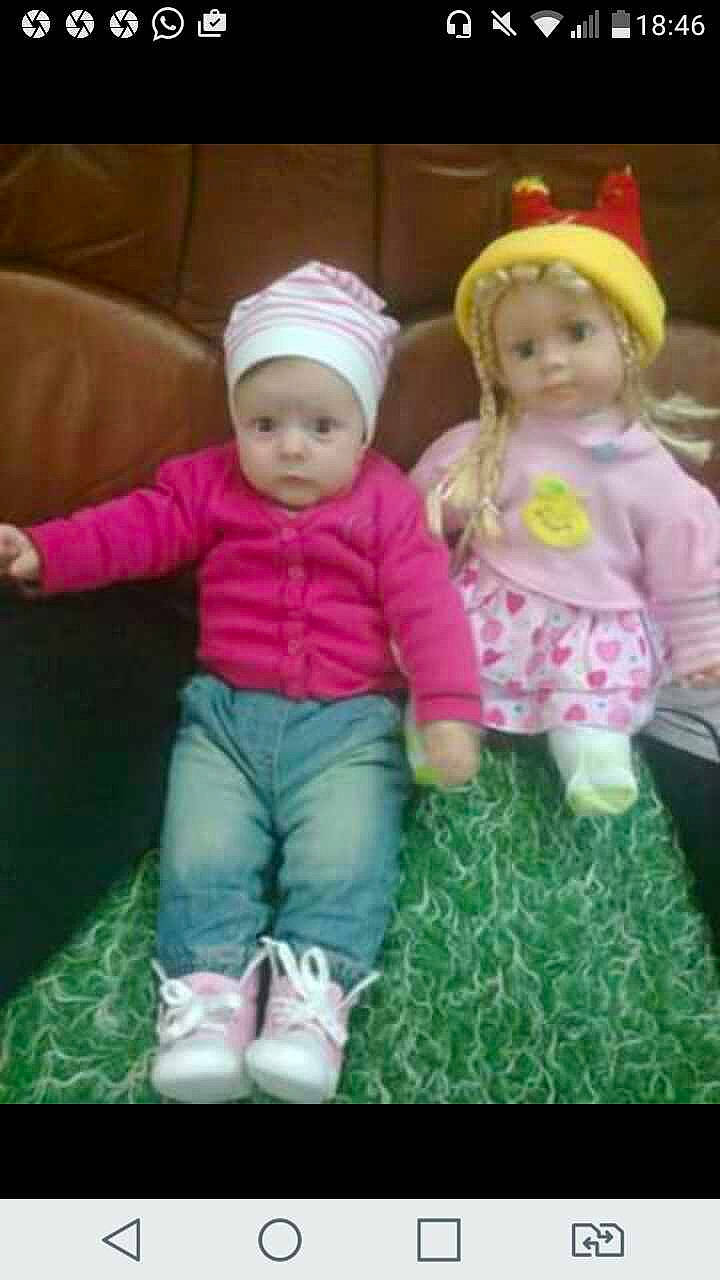 Noelia a rejoint le concours — aidez-le/la à gagner de superbes lots ! baby, baby_laughing, baby_products, cheek, child, doll, grass, happy, head, headgear, headwear, people, person, pink, play, product, sibling, skin, smile, toddler