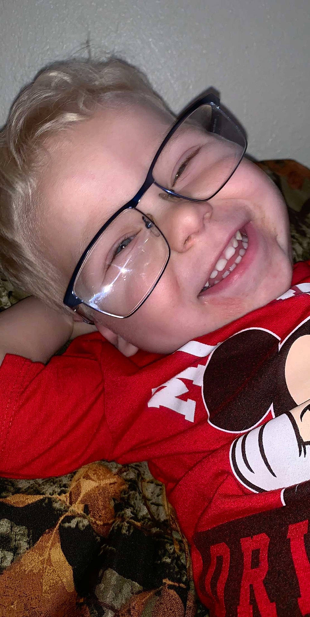 Kaiden is registered to the contest to win money with this photo: cheek, cool, ear, eyewear, fun, glasses, joy, mouth, nose, person, smile, sunglasses, vision_care