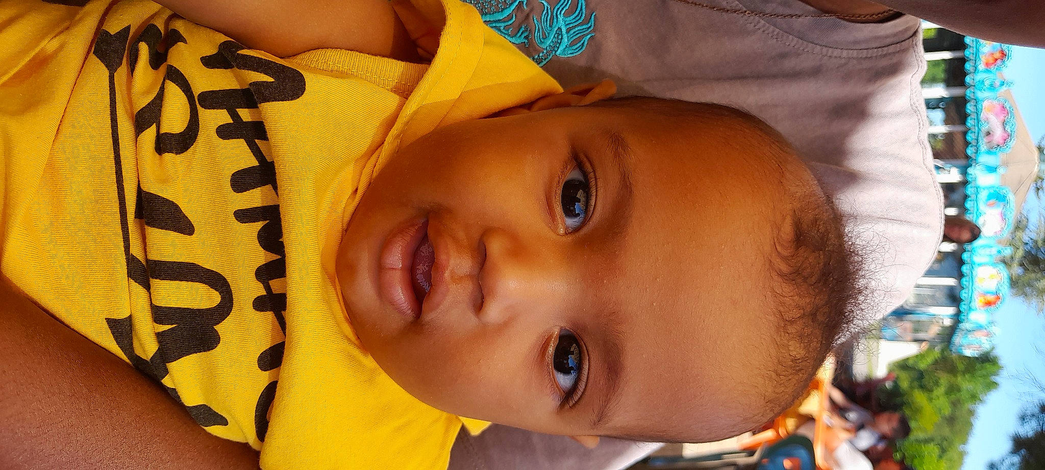 Rhaylonn a rejoint le concours — aidez-le/la à gagner de superbes lots ! baby, blurred, cheek, chin, ear, eyebrow, eyelash, facial_expression, forehead, happy, headgear, iris, lip, mouth, neck, nose, person, skin, smile, toddler