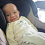 Malo participe au concours pour gagner de l'argent avec cette photo : baby, smile, car_seat, white_outfit, blanket, infant, child, indoors, portrait, cute, comfort, seat, happy, face, clothing, person, soft_lighting, baby_girl, baby_boy, newborn
