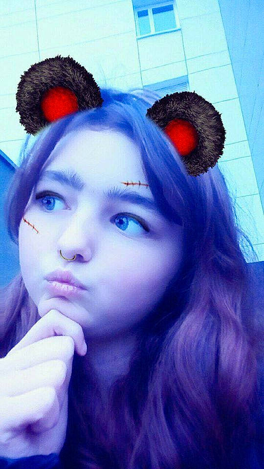 Wallinchayenne a rejoint le concours — aidez-le/la à gagner de superbes lots ! beauty, black_hair, blue, cheek, cool, ear, electric_blue, eye, face, forehead, hair, hair_coloring, hairstyle, lip, long_hair, nose, organ, person, purple, skin