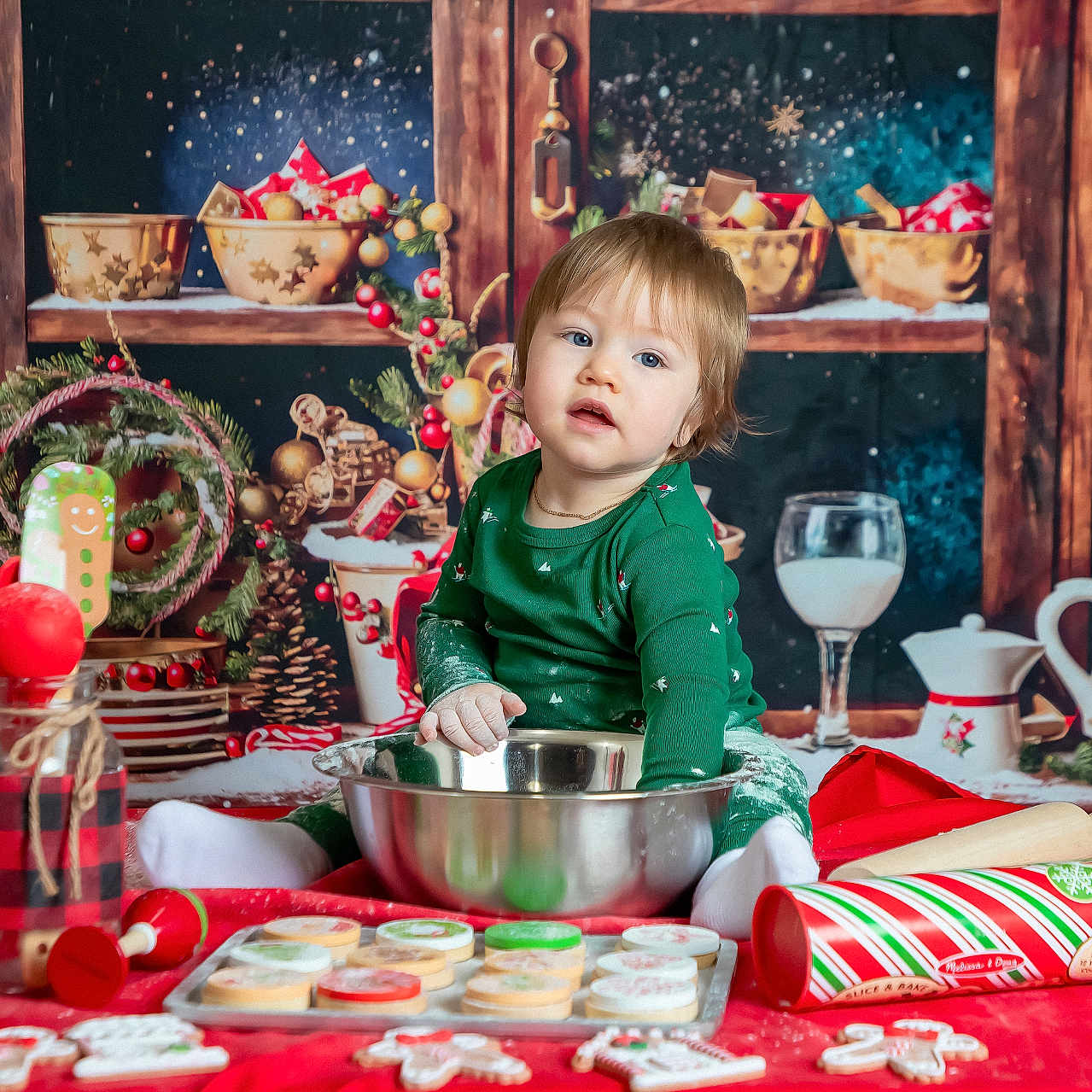 Marvin is registered to the contest to win money with this photo: accessories, baby, can, clothing, cream, cup, dessert, food, furniture, glove, icing, indoors, jewelry, meal, necklace, people, person, restaurant, sweets, tin