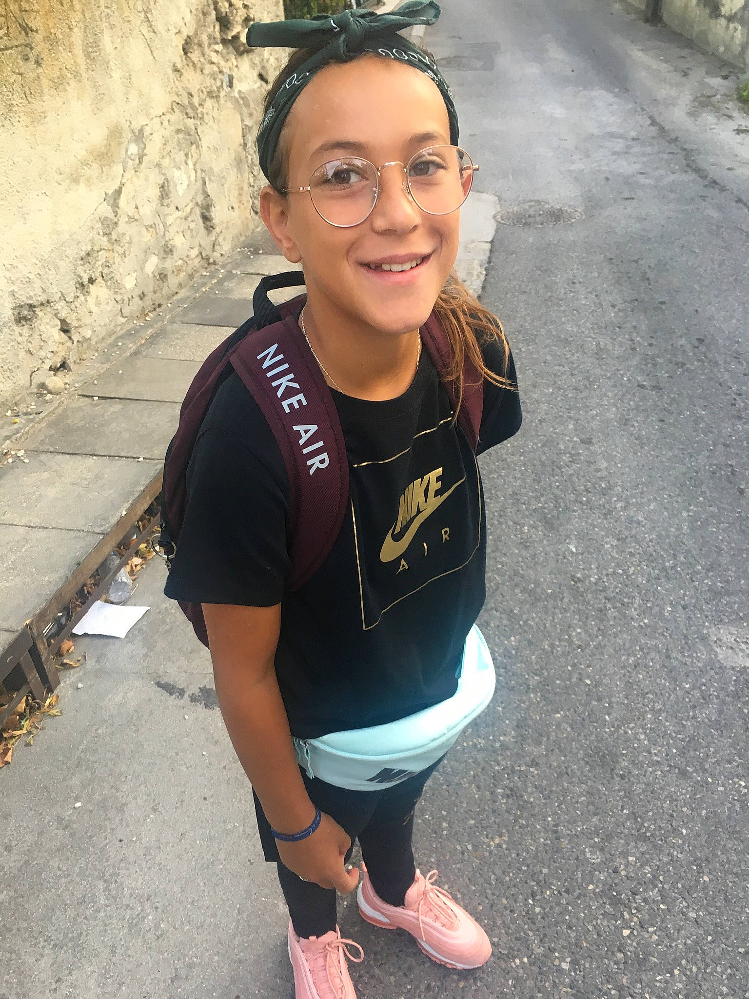 Clara a rejoint le concours — aidez-le/la à gagner de superbes lots ! eyewear, fun, glasses, joy, leisure, person, personal_protective_equipment, photography, recreation, selfie, smile, t_shirt, tourism, vacation, wetsuit