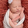 Alba a rejoint le concours — aidez-le/la à gagner de superbes lots ! newborn, baby, sleeping, wrapped, white_cloth, headband, flower, soft_texture, blanket, cozy, infant, peaceful, cute, portrait, skin, feet, hands, closeup, resting, adorable