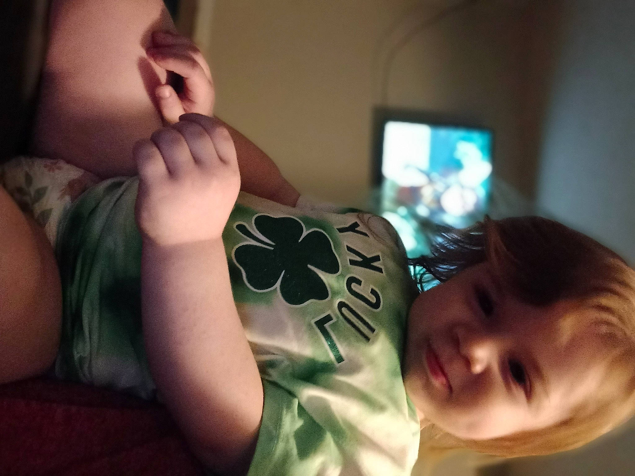 Cassie is registered to the contest to win money with this photo: arm, cheek, chin, comfort, ear, elbow, eyebrow, eyelash, facial_expression, finger, gesture, happy, human_body, mouth, muscle, neck, nose, person, shoulder, skin