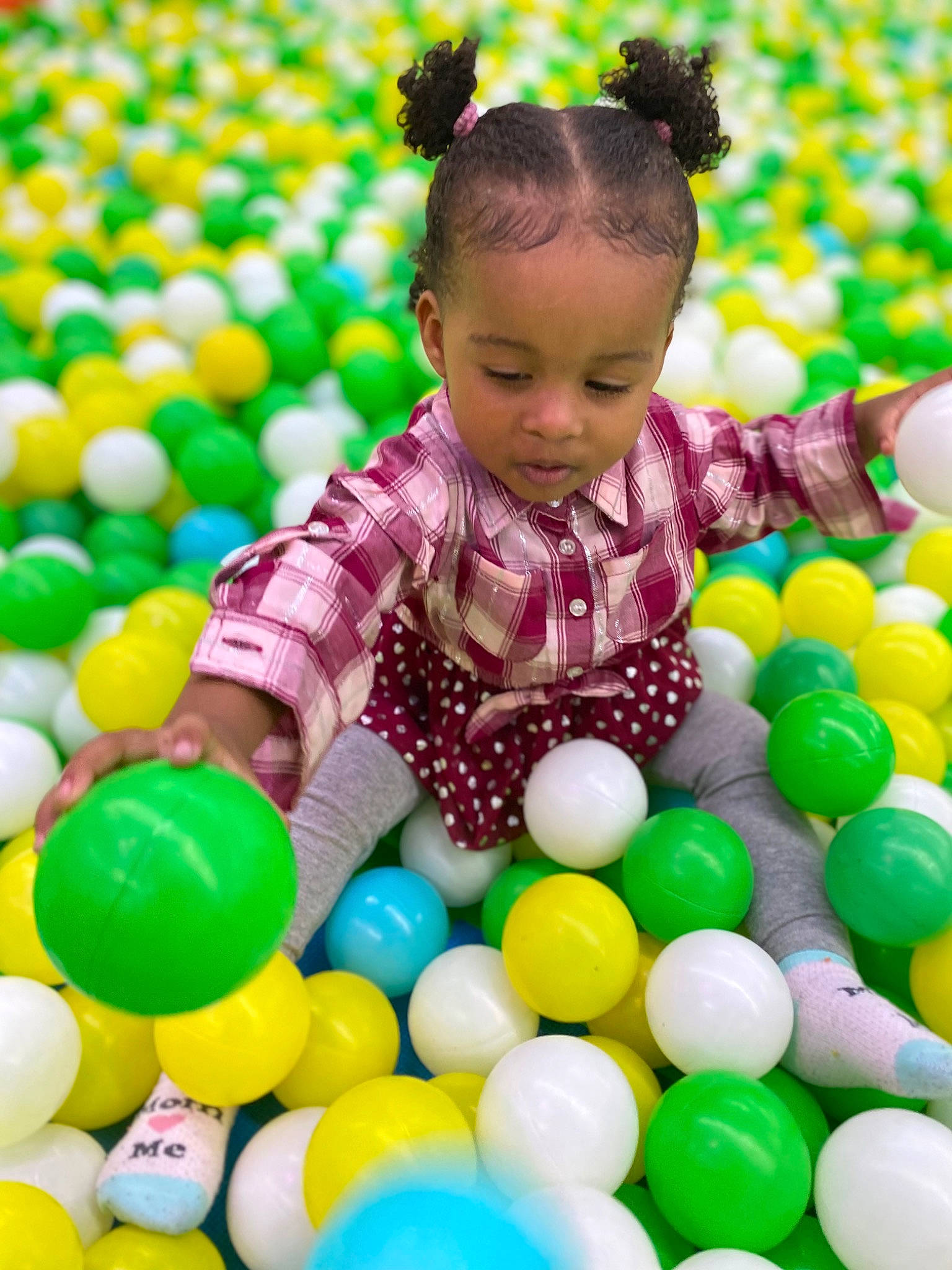 Xiah is registered to the contest to win money with this photo: ball, ball_pit, child, event, fun, goggles, green, happy, leisure, people, person, photograph, play, playground, product, recreation, snapshot, sweetness, toddler, toy