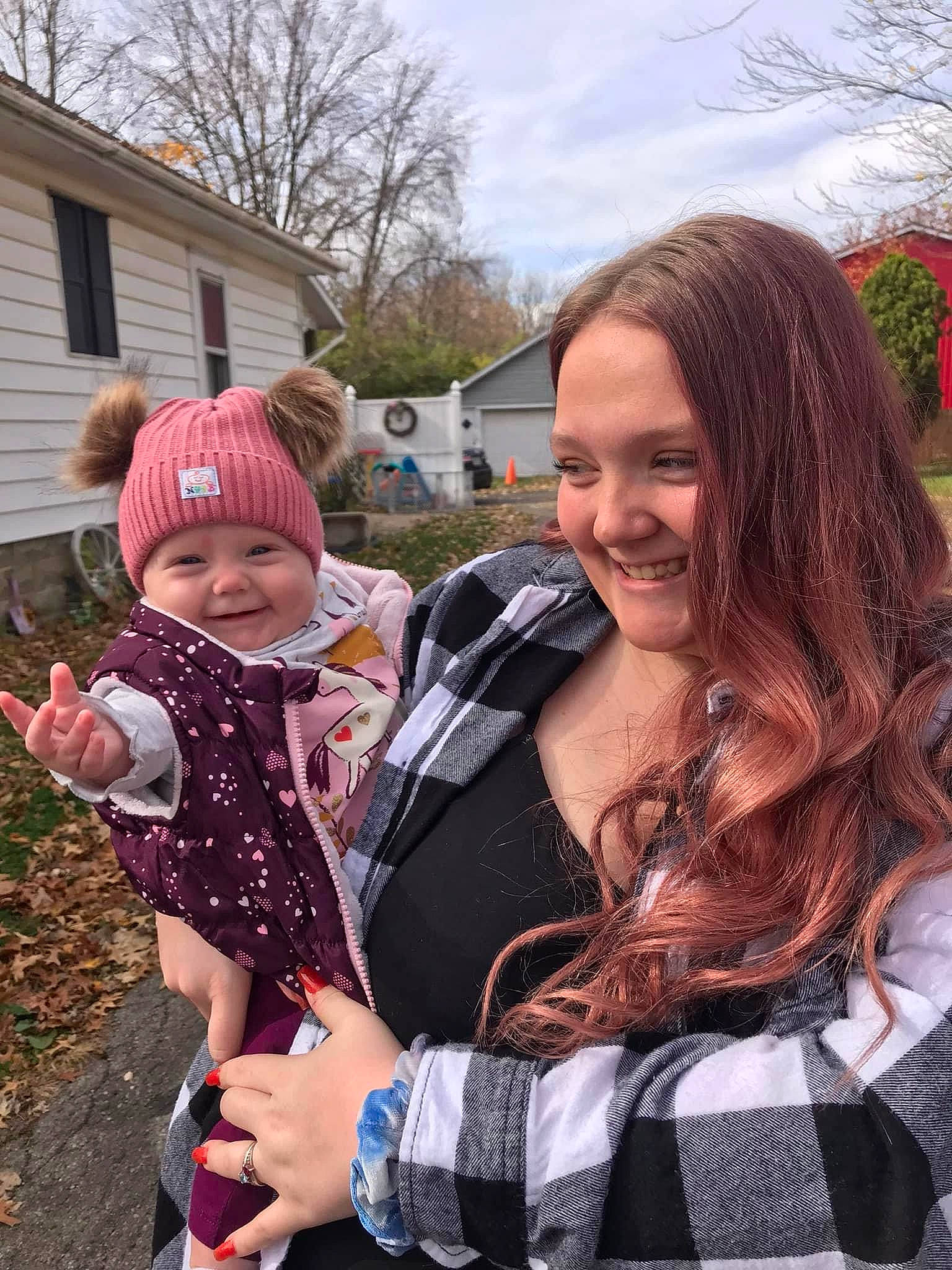 Amelia is registered to the contest to win money with this photo: baby, cool, event, eyewear, fun, fur, grass, hand, happy, hat, headwear, jewellery, joy, leisure, necklace, pattern, person, plant, recreation, sky