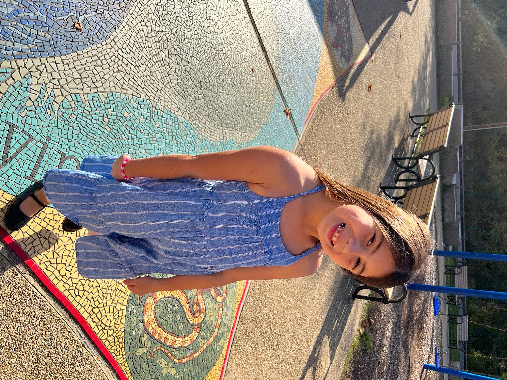 Mariana is registered to the contest to win money with this photo: azure, denim, dress, electric_blue, eyewear, foot, fun, human_leg, joy, leg, leisure, pattern, people_in_nature, person, plant, sunglasses, thigh, tints_and_shades, tree, waist