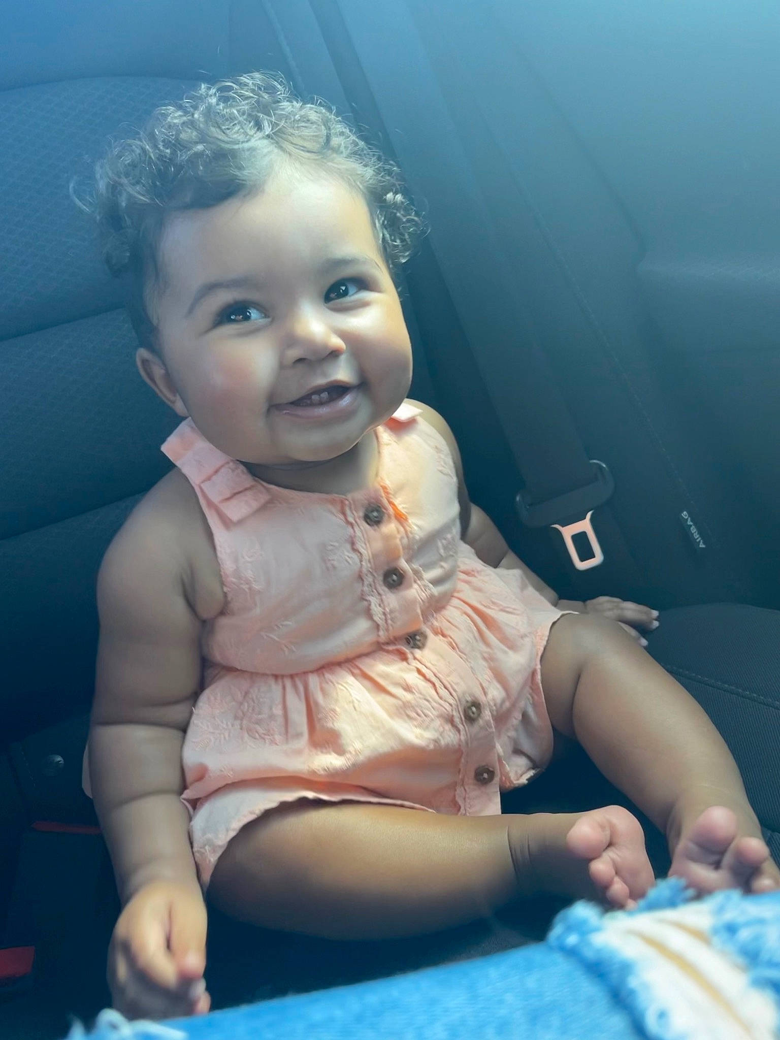 Kaelani is registered to the contest to win money with this photo: cheek, chest, child, finger, flash_photography, fun, hairstyle, happy, human_body, human_leg, iris, lip, mouth, person, shoulder, skin, smile, summer, thigh, toddler