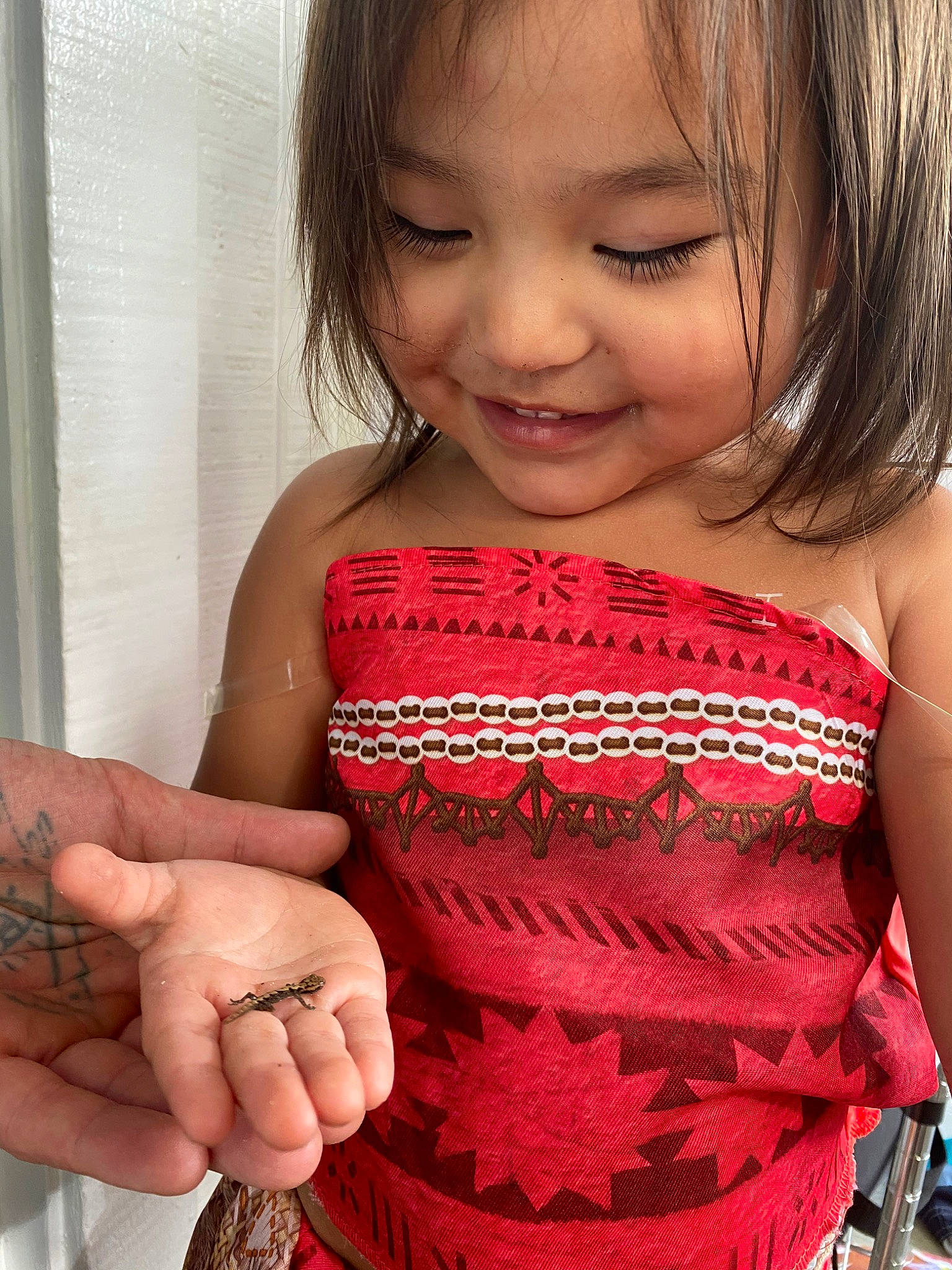 Zipporah joined the competition — help win amazing prizes! abdomen, arm, child, child_model, finger, hand, joy, nail, person, skin, smile, thumb, toddler