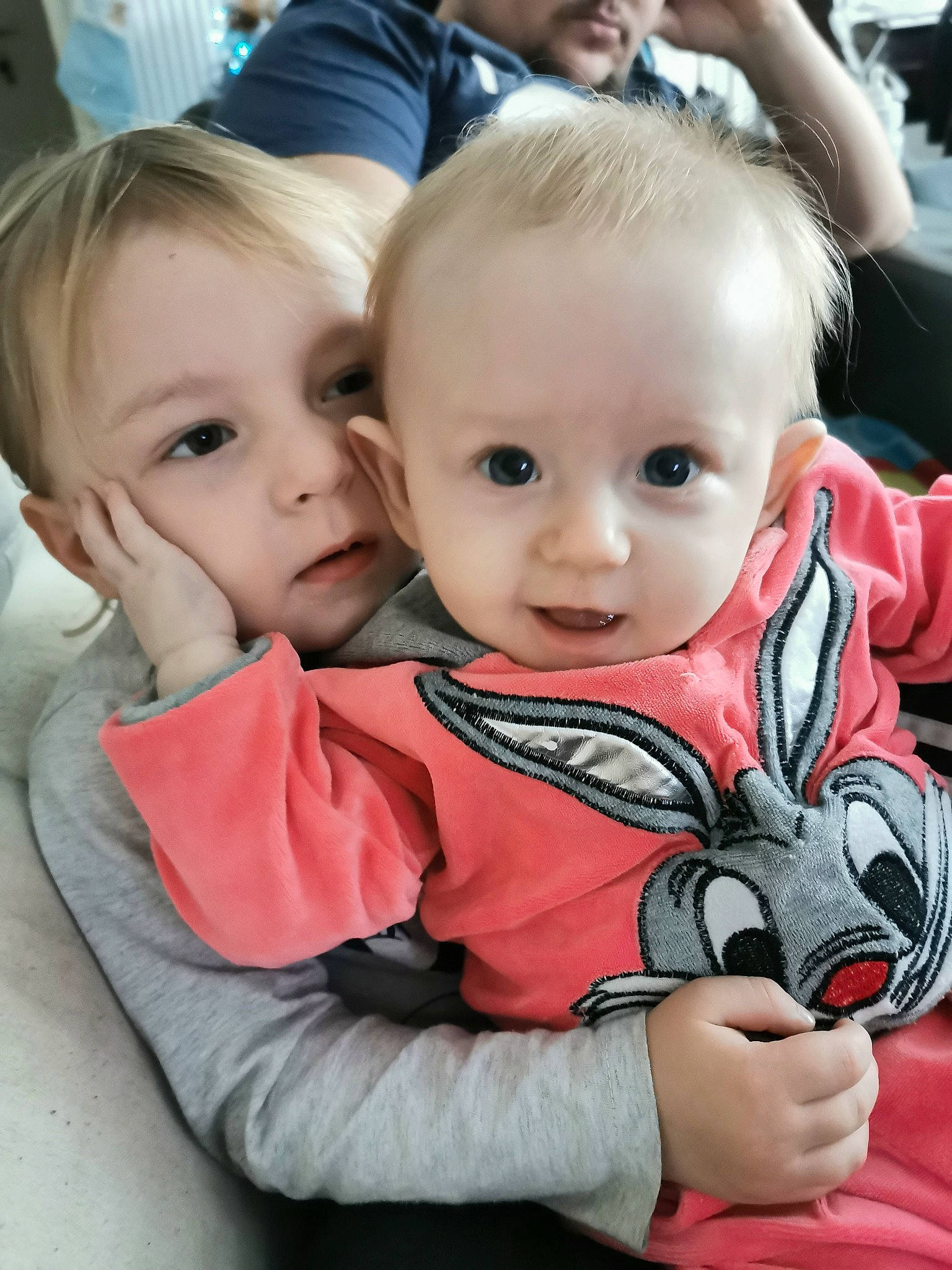 Julia participe au concours pour gagner de l'argent avec cette photo : baby_toddler_clothing, cheek, child, comfort, cool, ear, eye, face, finger, hand, head, human, interaction, iris, mammal, mouth, nail, nose, person, skin