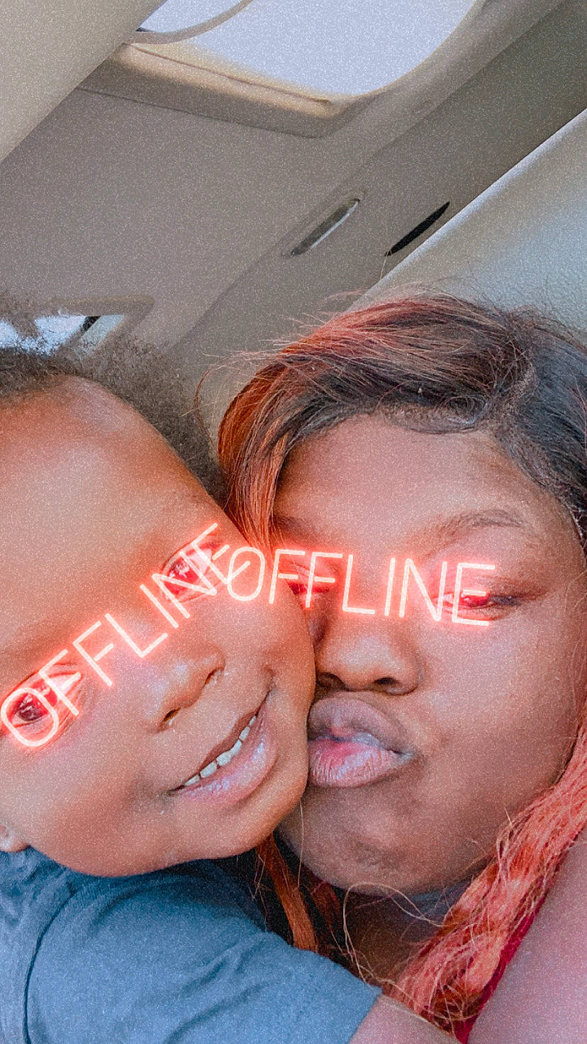 Cortez is registered to the contest to win money with this photo: cheek, chin, eyebrow, eyelash, eyewear, facial_expression, forehead, glasses, happy, human_body, jaw, lip, mouth, neck, nose, orange, organ, person, skin, smile