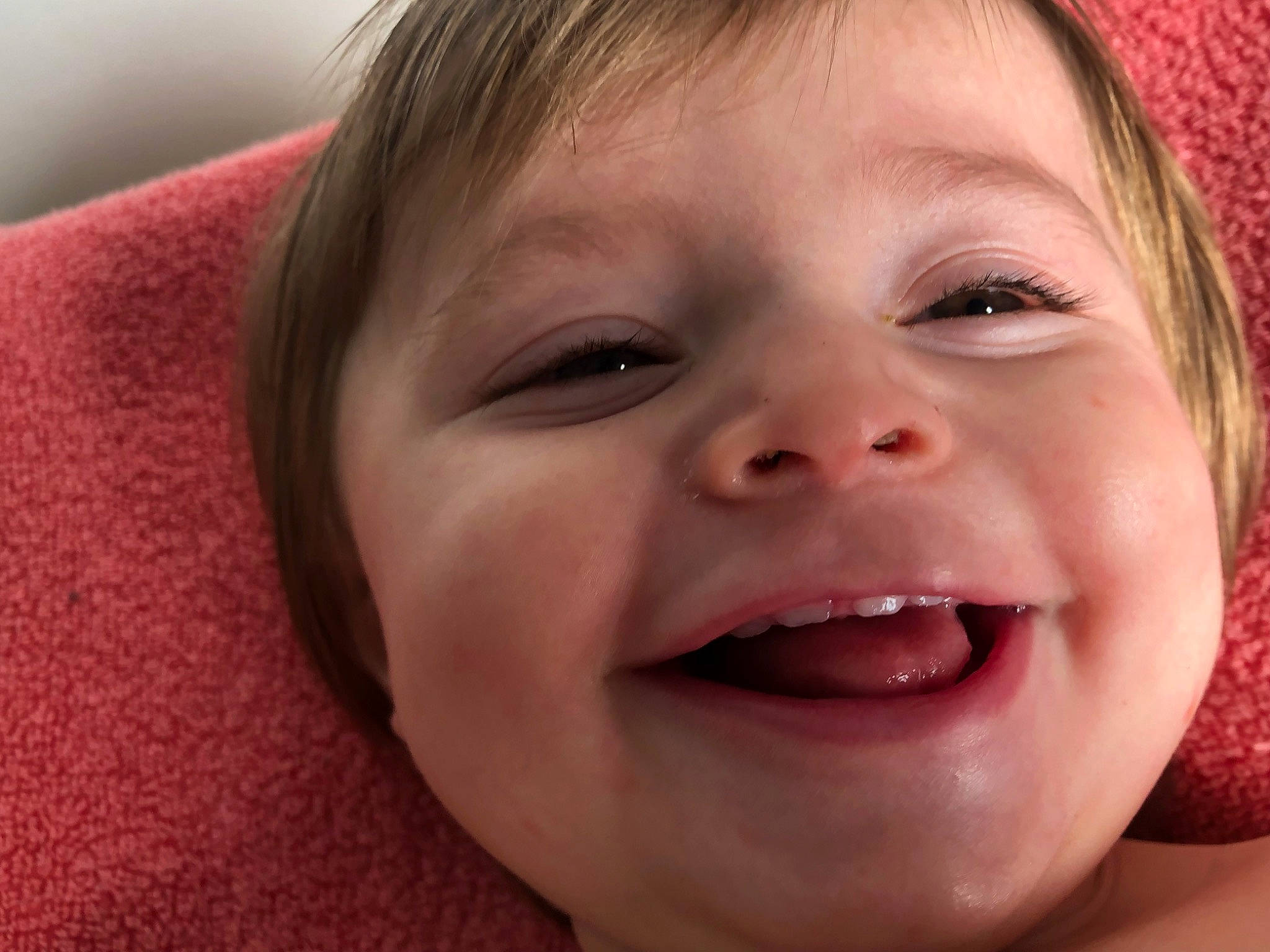 Talya a rejoint le concours — aidez-le/la à gagner de superbes lots ! baby, cheek, ear, eye, eyelash, forehead, fun, gesture, happy, head, iris, jaw, joy, lip, mouth, nose, person, skin, smile, toddler