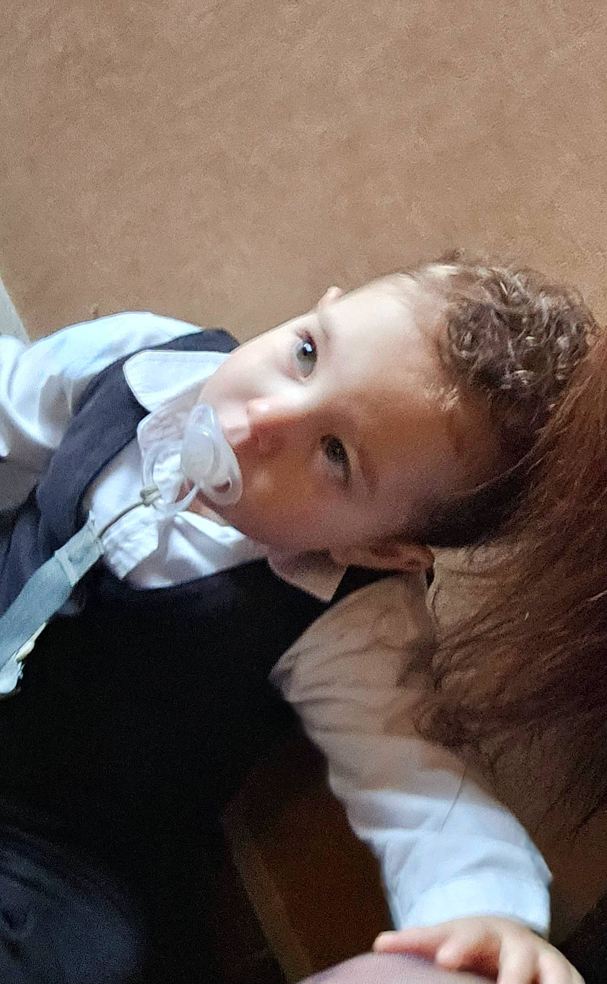 Nathéo participe au concours pour gagner de l'argent avec cette photo : bridal_accessory, cheek, child, dress, drinking, drinkware, ear, eyelash, fashion_accessory, flash_photography, formal_wear, fun, gesture, hair_coloring, happy, jaw, jewellery, lip, nose, person