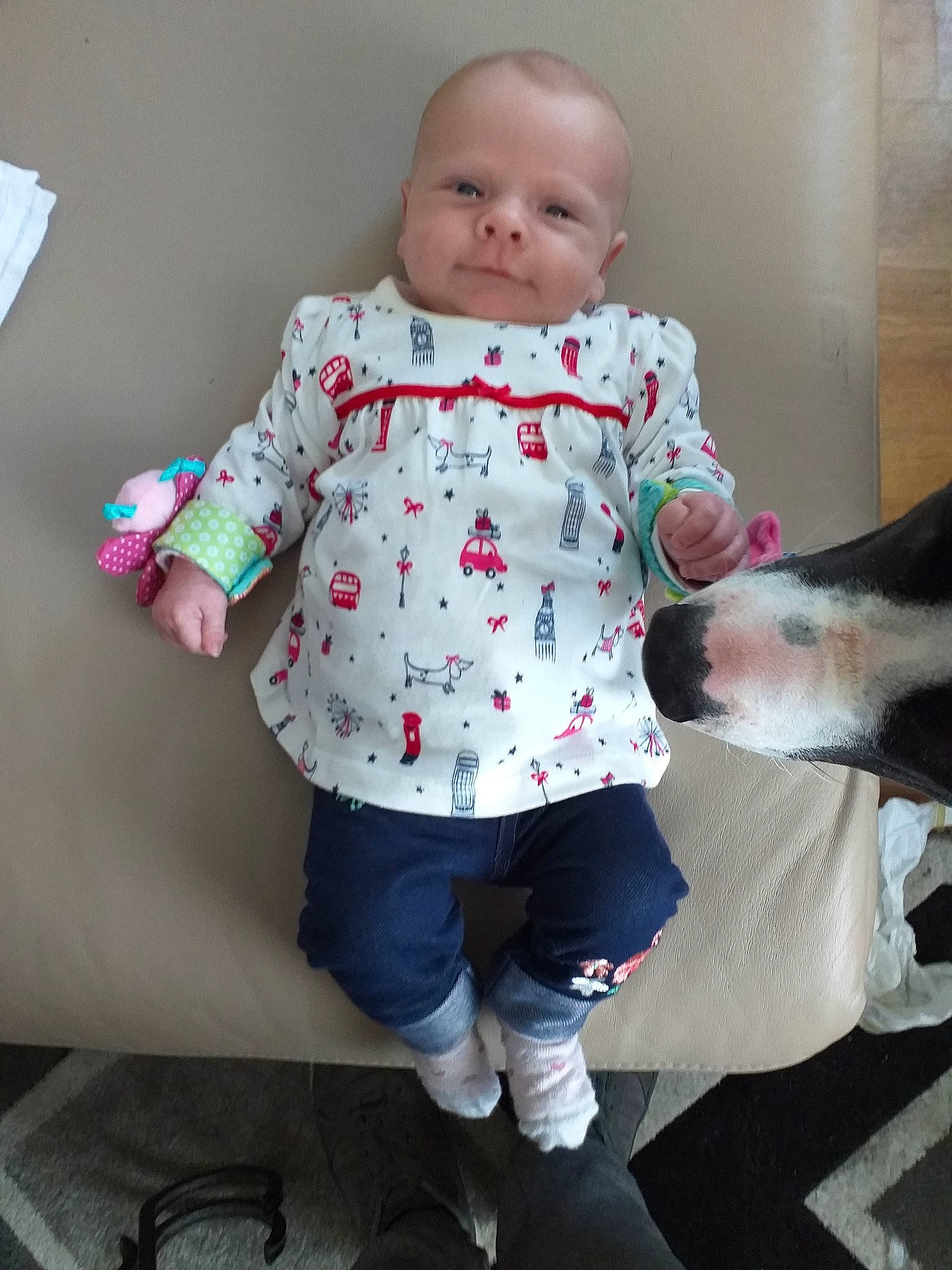 Ariana is registered to the contest to win money with this photo: baby, baby_toddler_clothing, child, person, play, sleeve, toddler