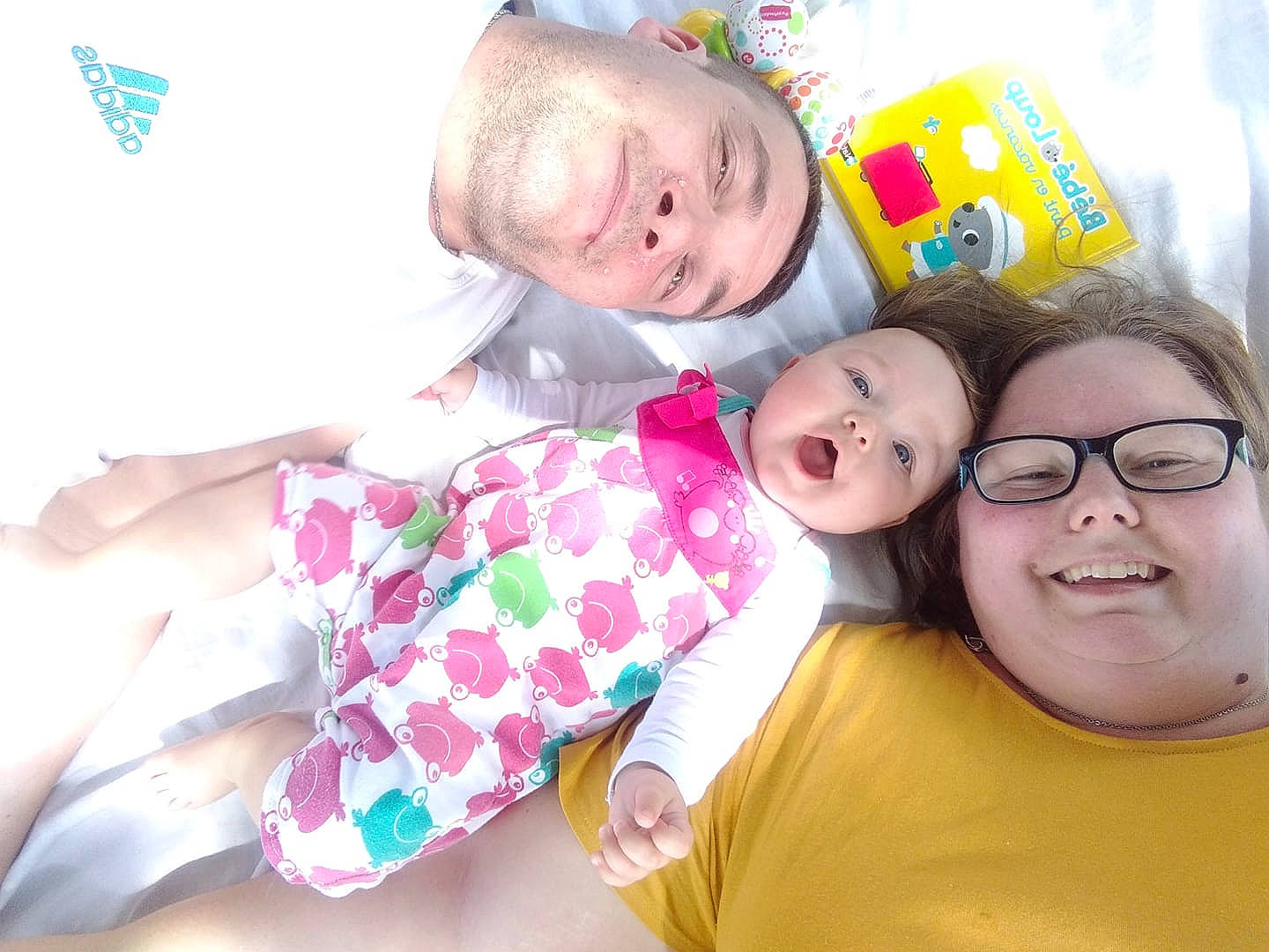 Fanny a rejoint le concours — aidez-le/la à gagner de superbes lots ! baby, child, daughter, fun, happy, headwear, joy, mother, person, sibling, smile, toddler