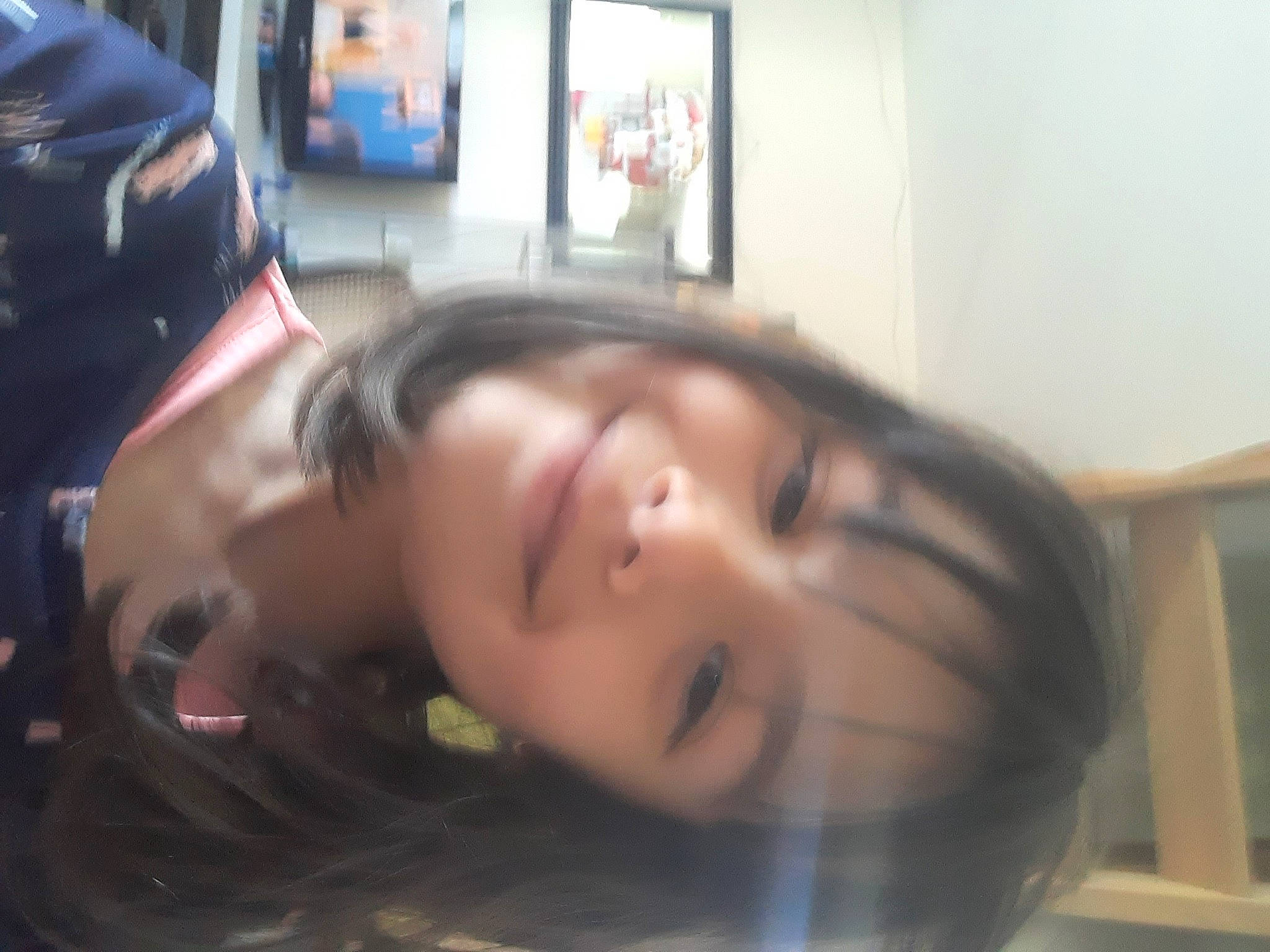 Miia participe au concours pour gagner de l'argent avec cette photo : bangs, black_hair, cheek, child, eyelash, eyewear, fun, hair_coloring, happy, jaw, joy, person, picture_frame, room, shoulder, smile, tree, vacation, window