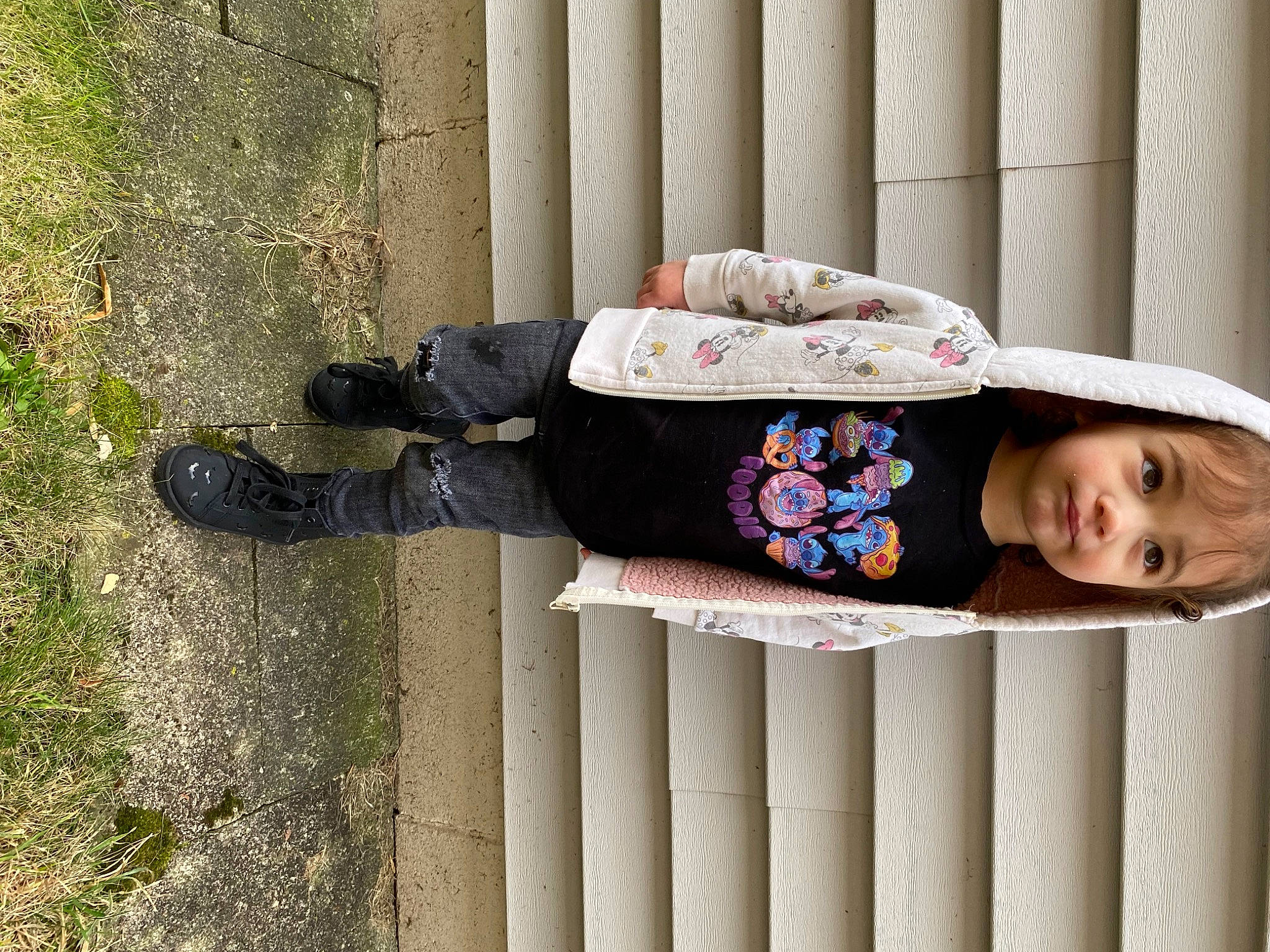 Emily is registered to the contest to win money with this photo: baby, baby_products, baby_safety, baby_toddler_clothing, child, comfort, design, happy, hat, human_leg, linens, pattern, person, plant, sitting, sleeve, toddler, walking_shoe, wood