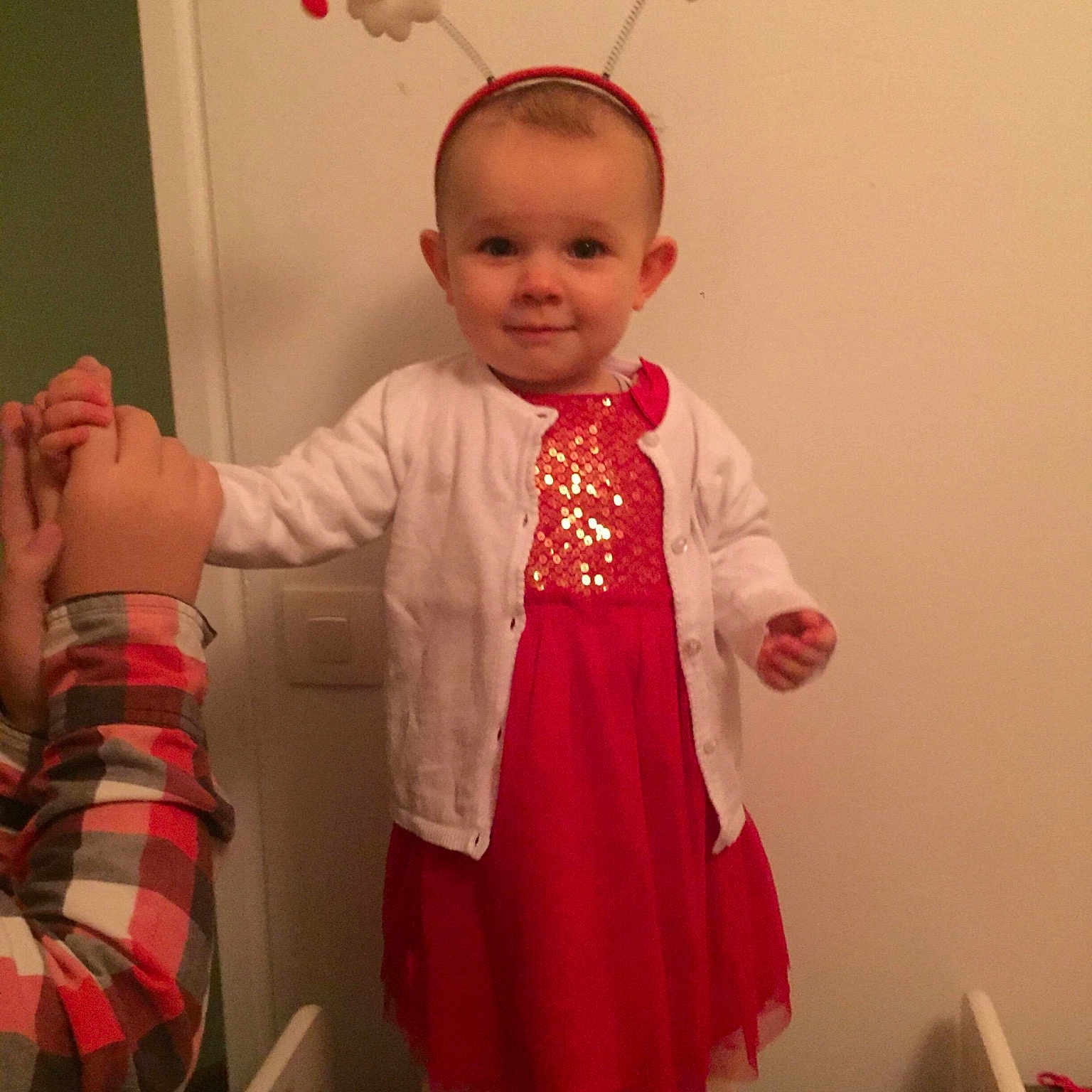 Kyara participe au concours pour gagner de l'argent avec cette photo : child, clothing, costume, day, dress, fun, girl, gown, hair_accessory, happiness, infant, joy, outerwear, person, pink, product, red, skin, smile, standing